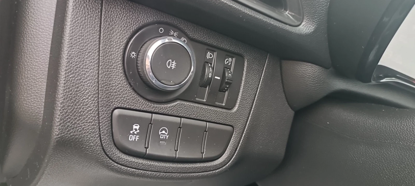Opel Karl Бензин  - изображение 4