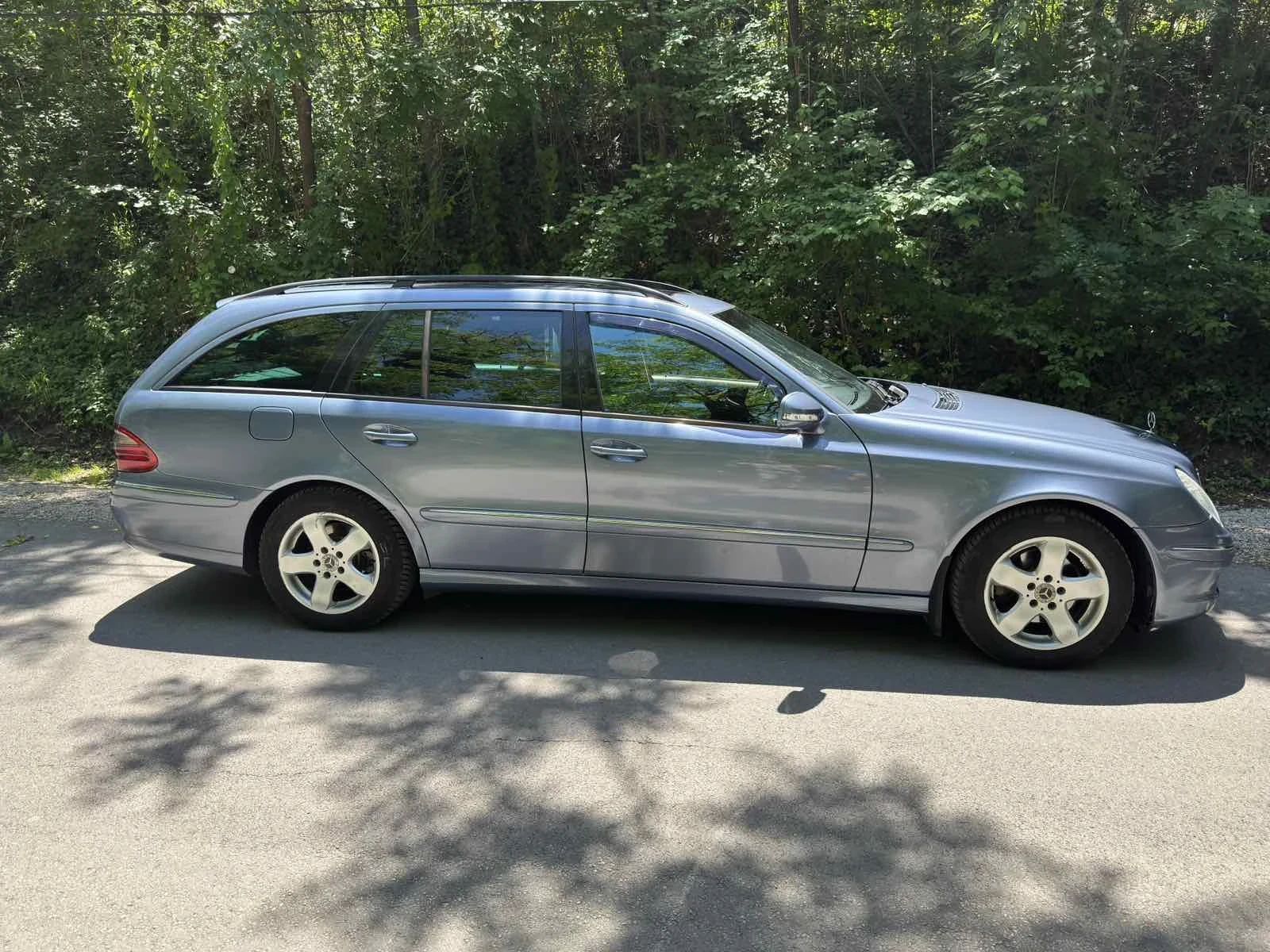 Mercedes-Benz E 220  - изображение 9