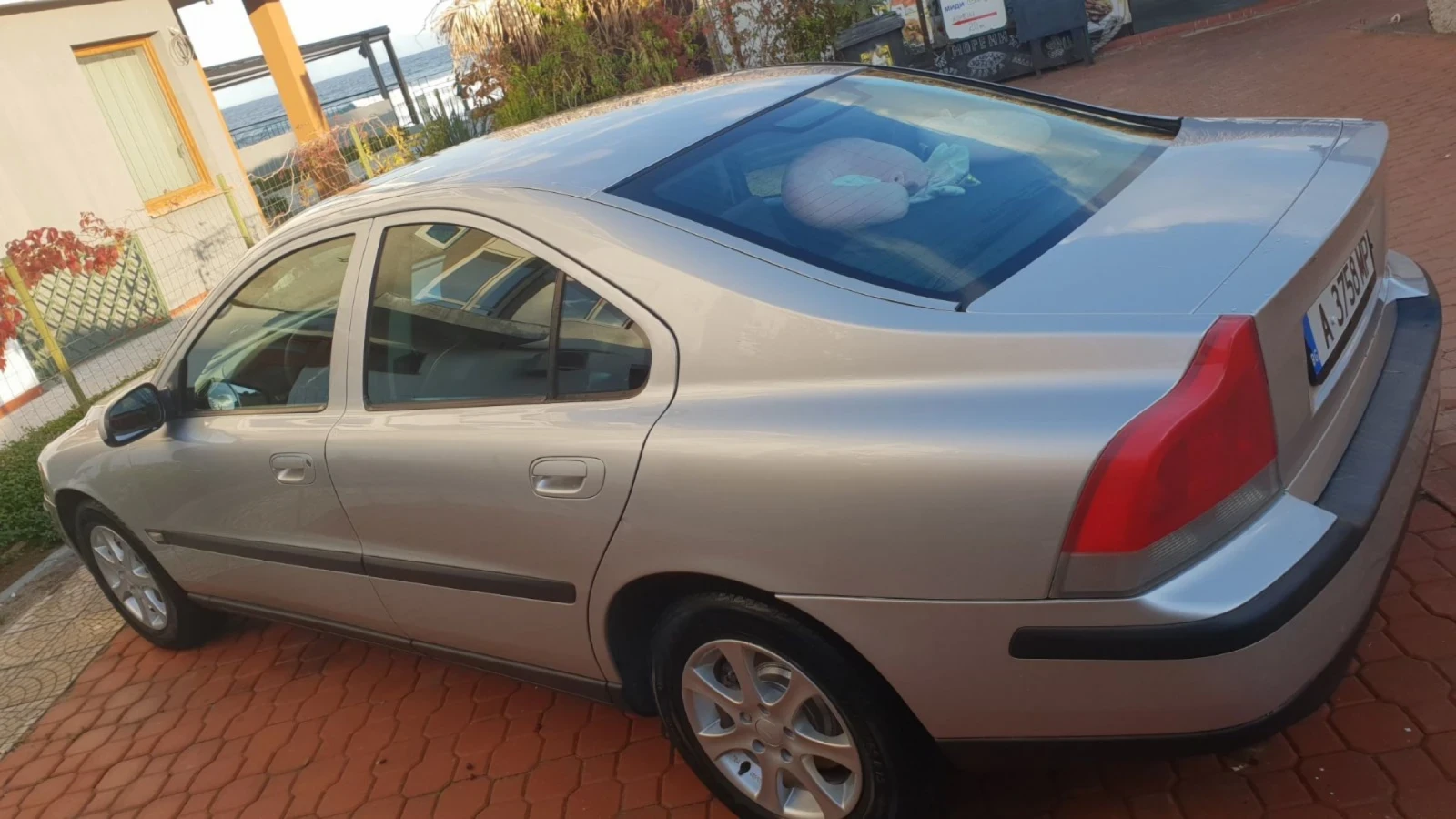 Volvo S60  - изображение 10