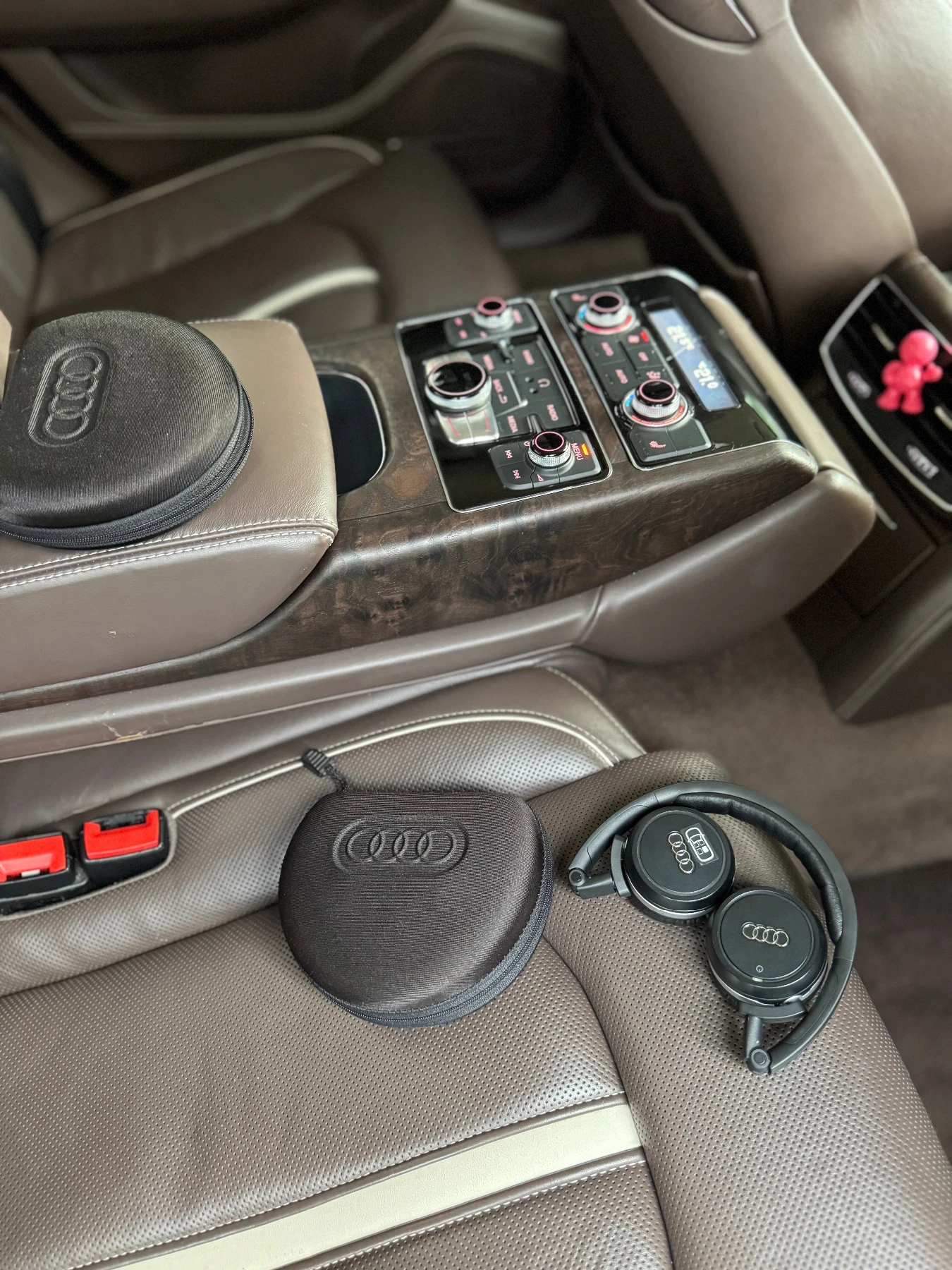 Audi A8 W12 PACK* DESIGNO SELECTION* МАСАЖ* TV* CARPLAY* К - изображение 7