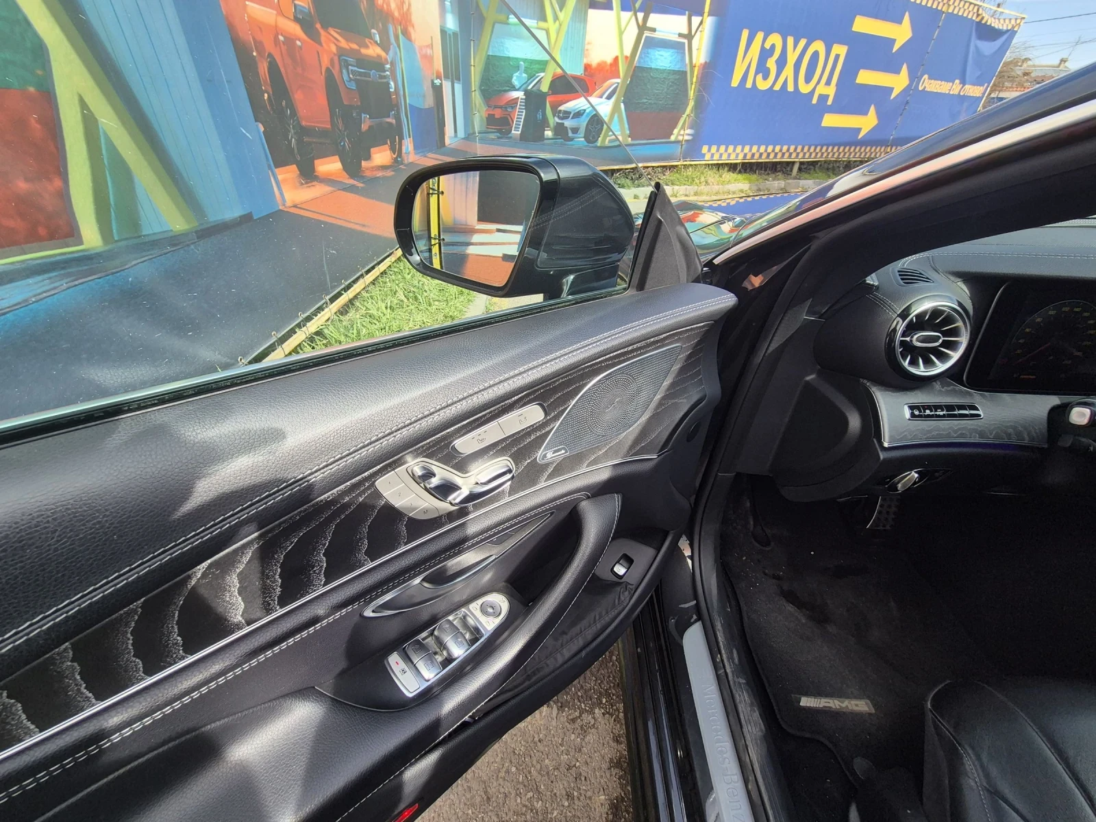 Mercedes-Benz CLS 400 AMG Line* 4 matic* Multibeam* car play* 360 cam* k, снимка 16 - Автомобили и джипове - 53783418