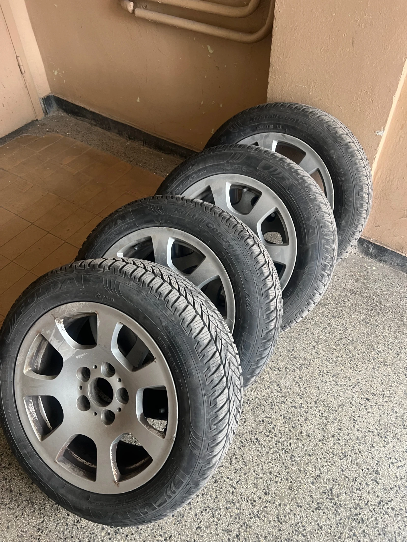 BMW 318 E91, снимка 15 - Автомобили и джипове - 54097750