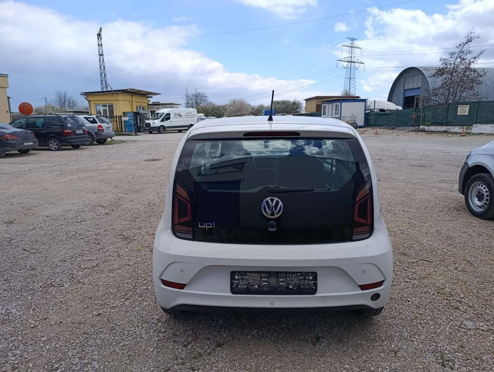 VW Up, снимка 5 - Автомобили и джипове - 54370175