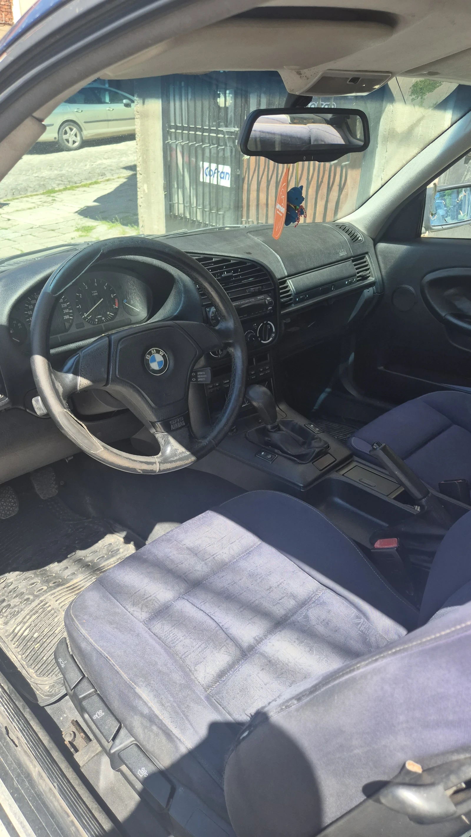 BMW 318 Топ цена!!!, снимка 6 - Автомобили и джипове - 54370104