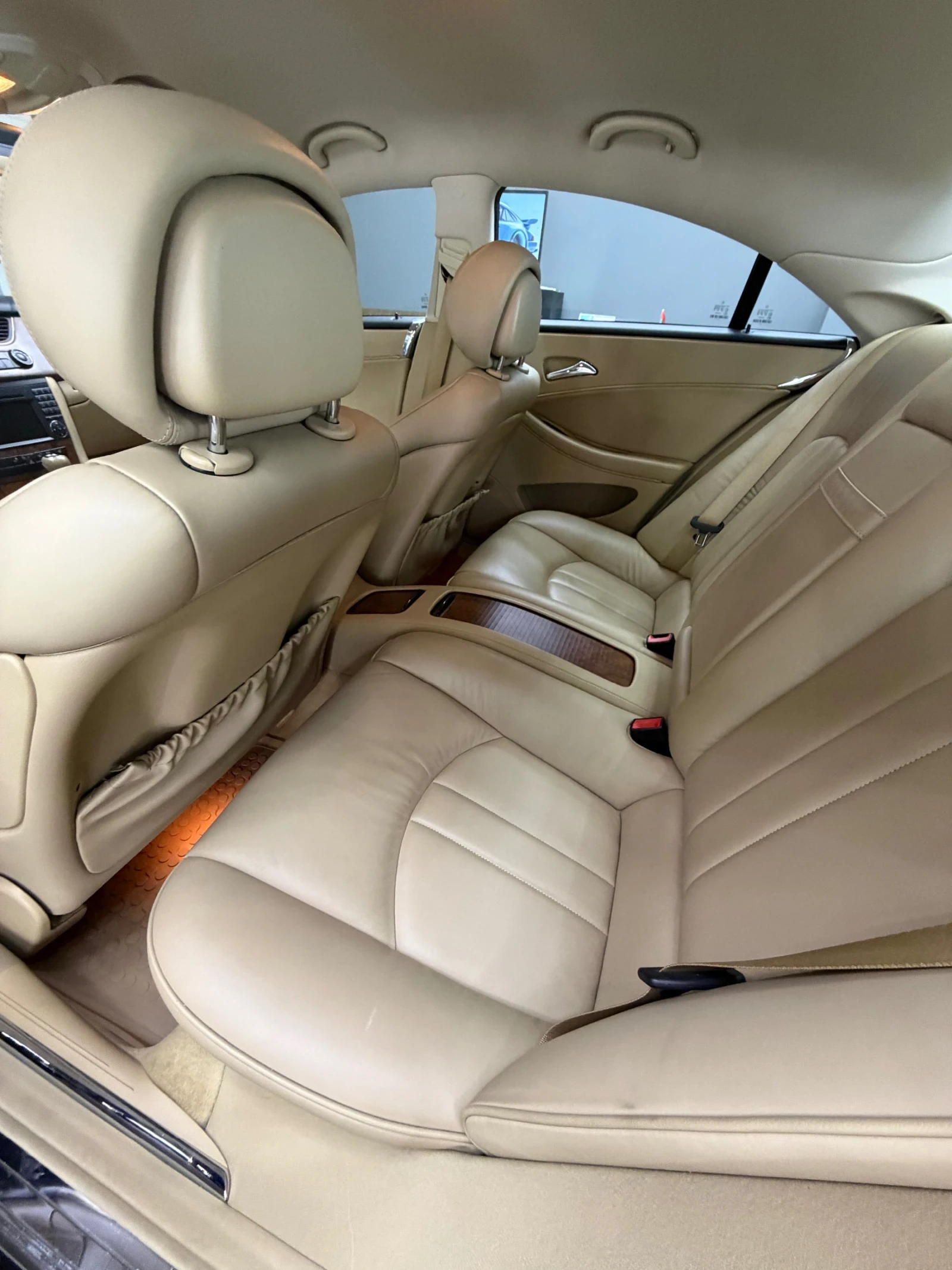 Mercedes-Benz CLS 320, снимка 14 - Автомобили и джипове - 55067095