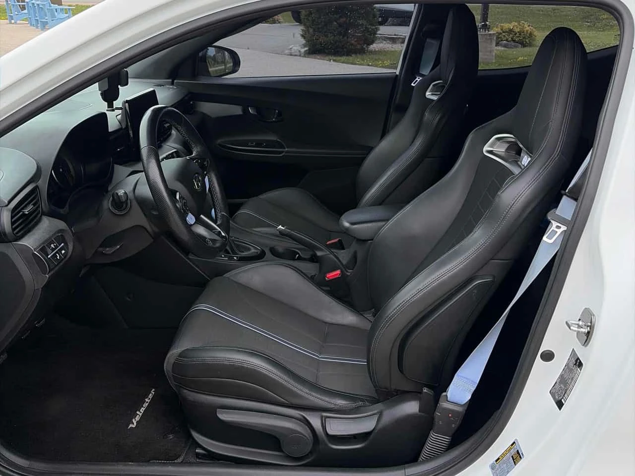 Hyundai Veloster  N * CARFAX * РЪЧНИ СКОРОСТИ * LANE ASSIST * , снимка 10 - Автомобили и джипове - 55176957