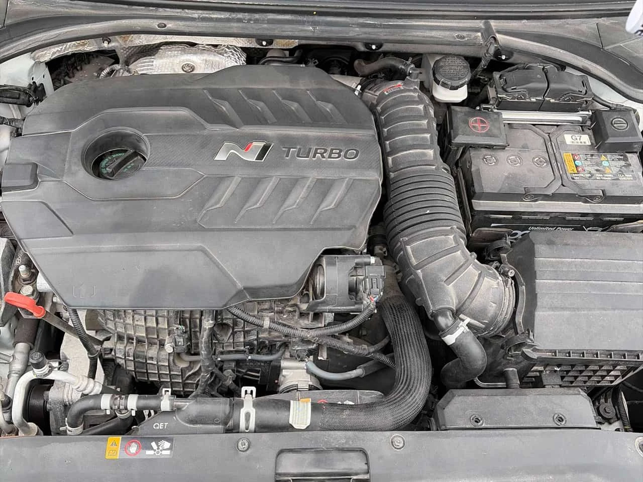 Hyundai Veloster  N * CARFAX * РЪЧНИ СКОРОСТИ * LANE ASSIST * , снимка 13 - Автомобили и джипове - 55176957