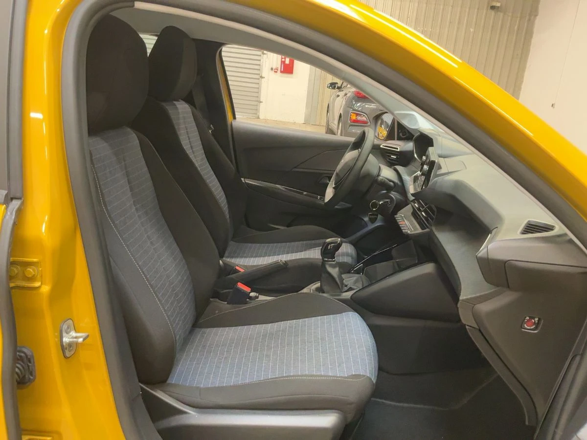 Peugeot 208 1.2 PureTech Like, снимка 12 - Автомобили и джипове - 55277549