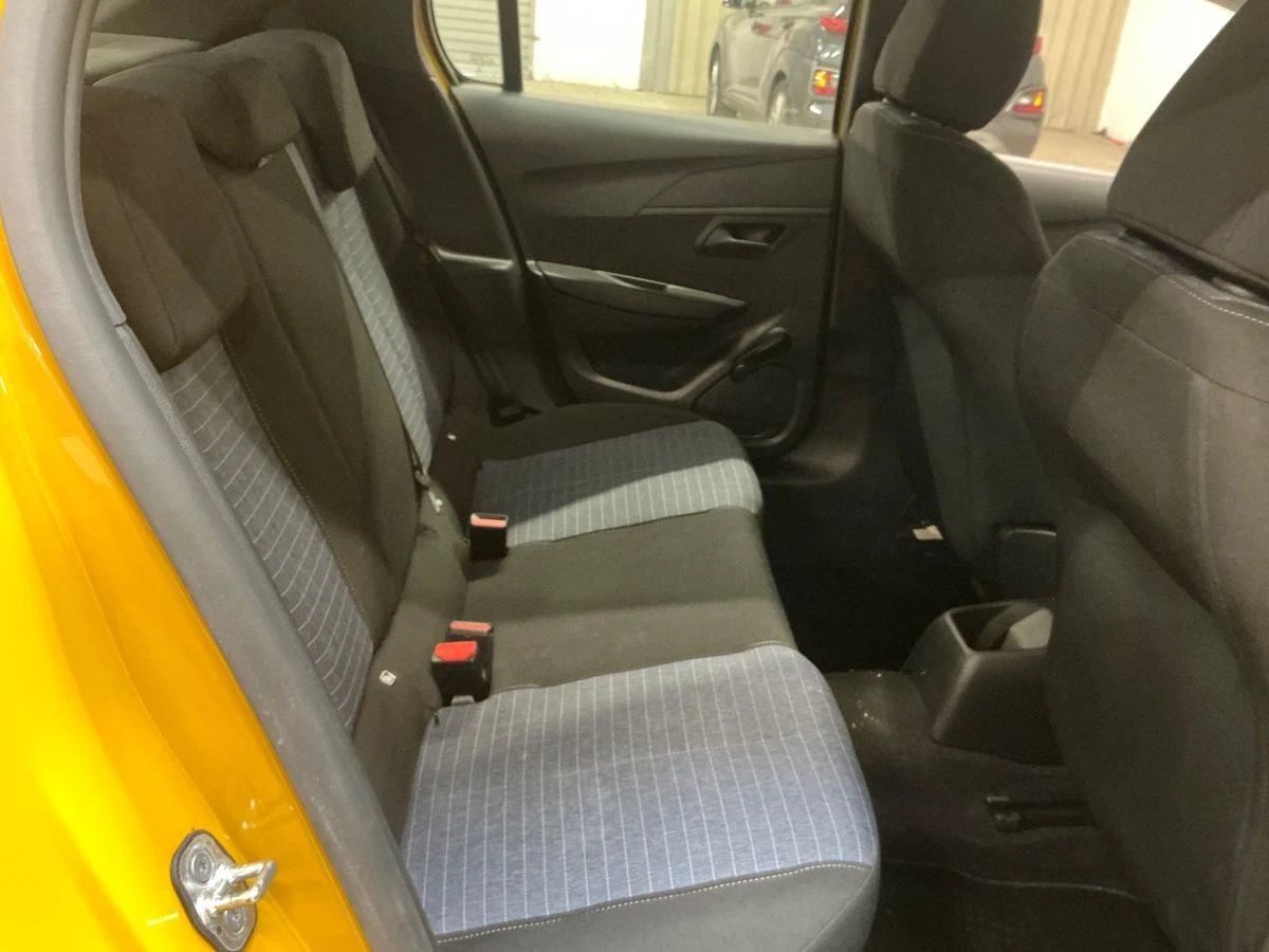 Peugeot 208 1.2 PureTech Like, снимка 11 - Автомобили и джипове - 55277549