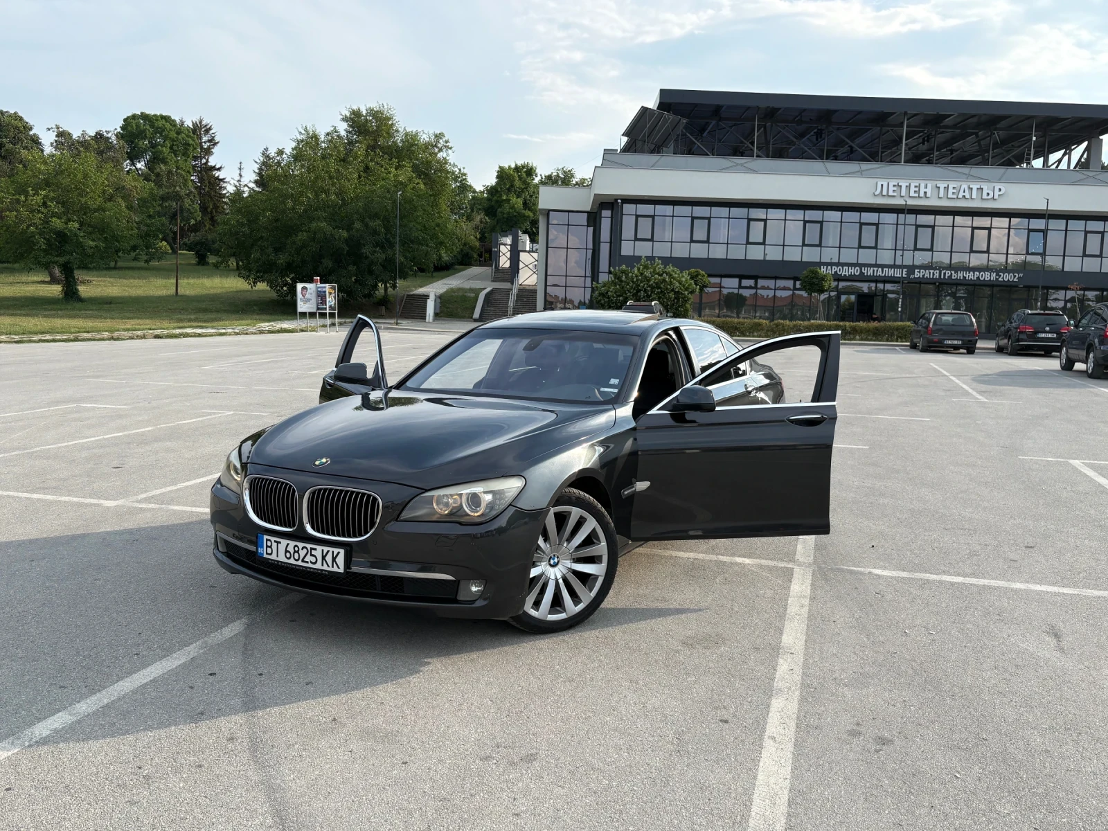 BMW 730