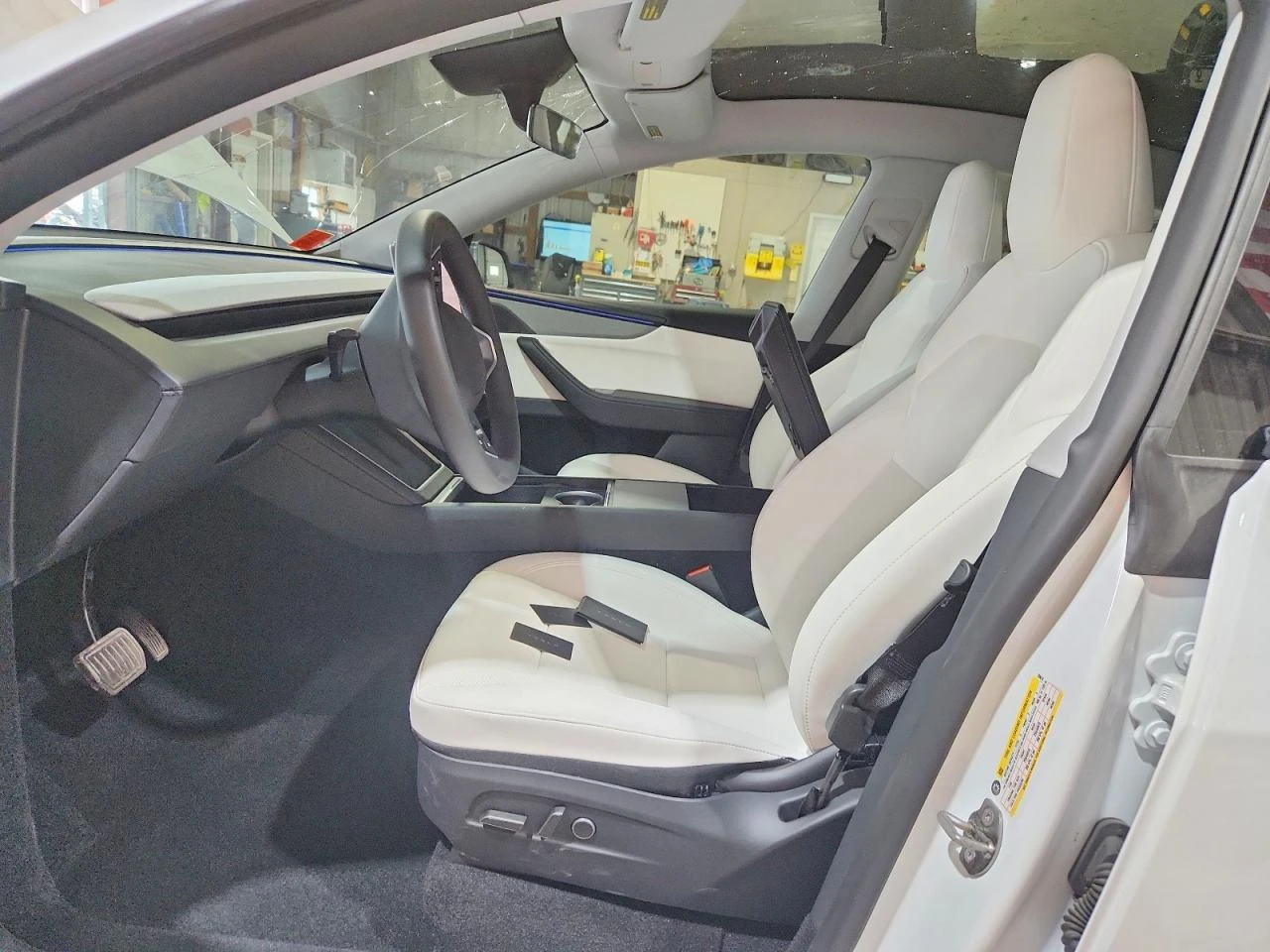 Tesla Model Y JUNIPER DUAL MOTOR LONG RANGE AWD ТЕРМОПОМПА* , снимка 7 - Автомобили и джипове - 55393236