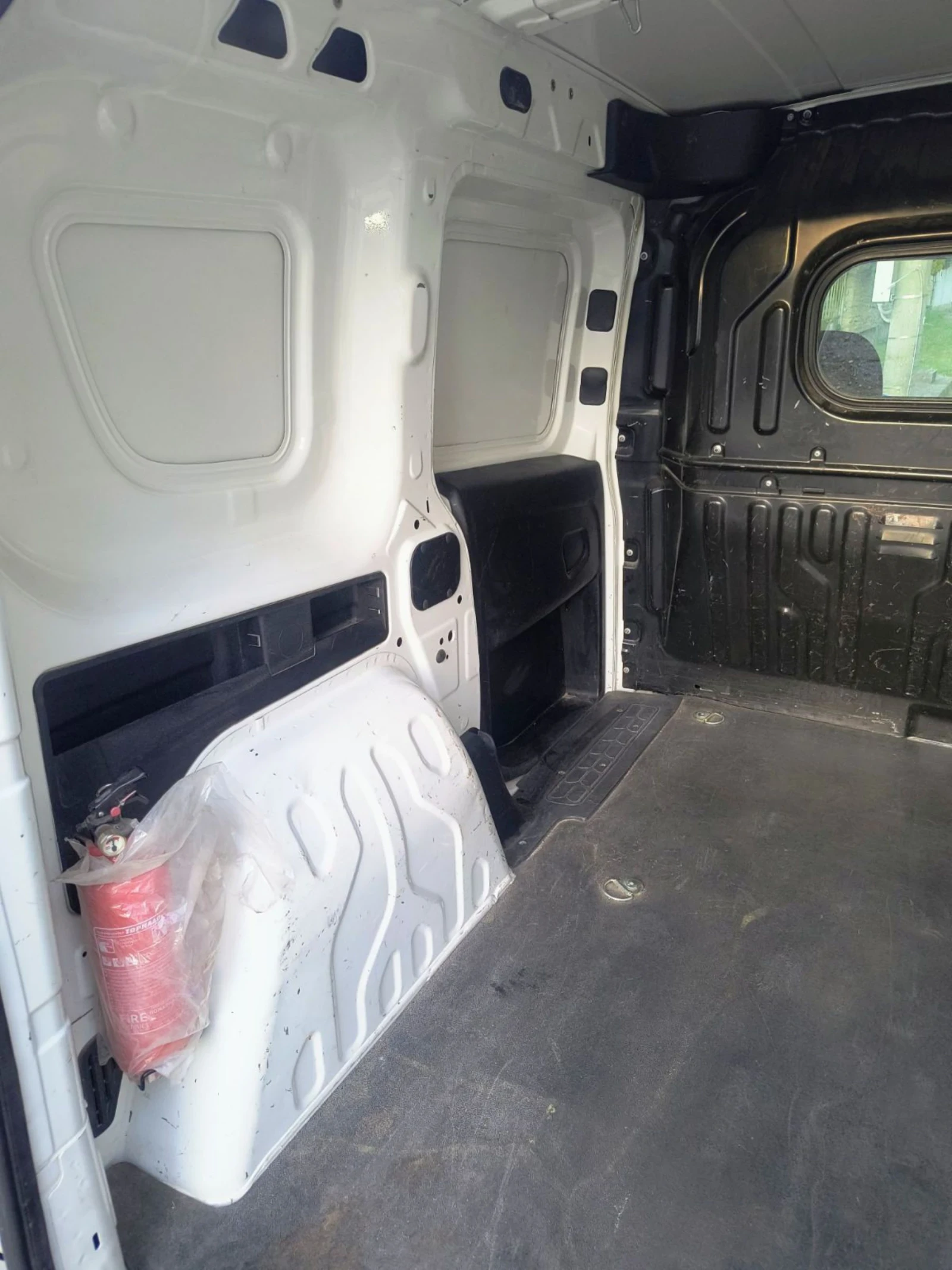 Opel Combo 1.4, снимка 7 - Автомобили и джипове - 55477647