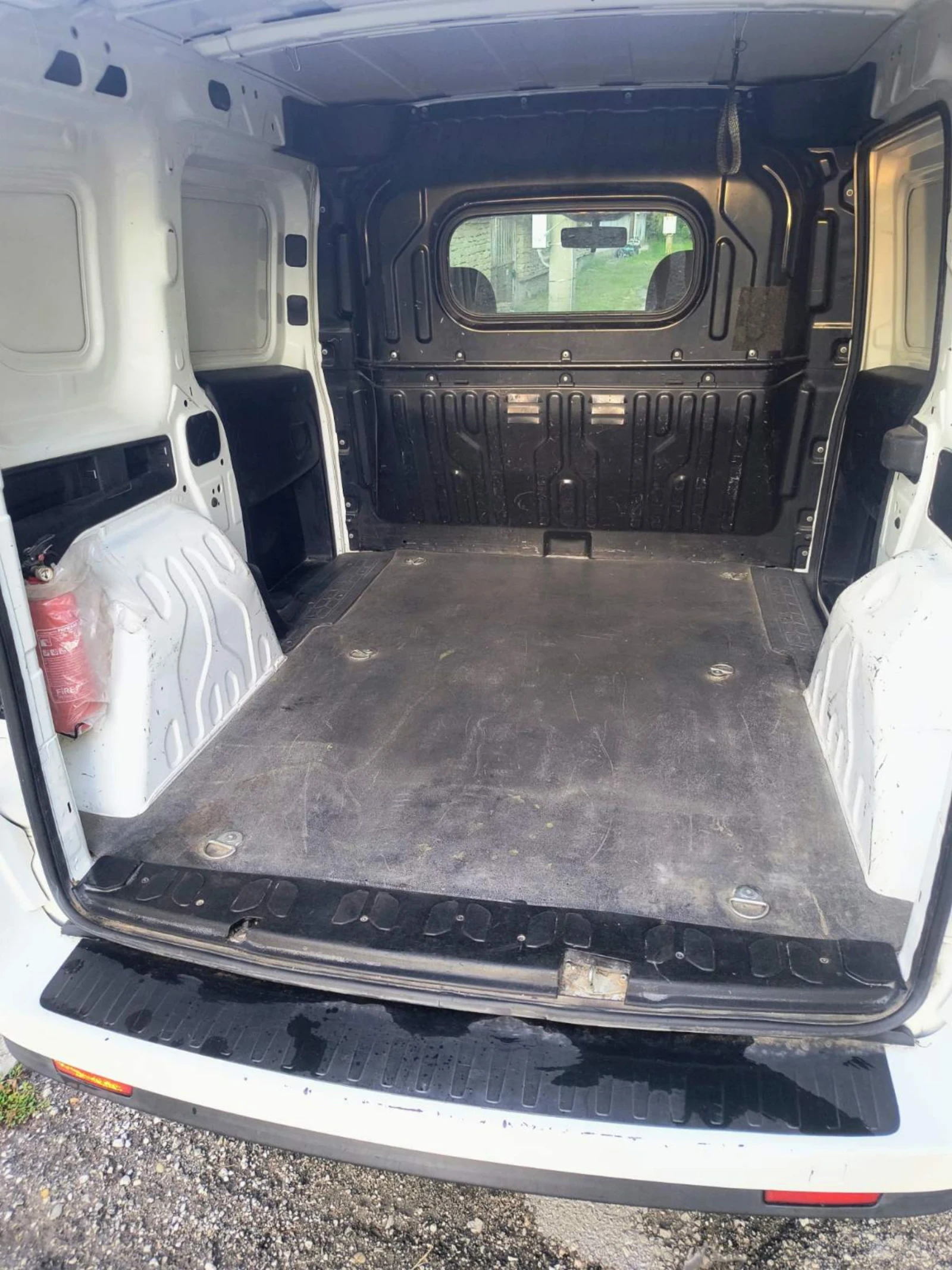 Opel Combo 1.4, снимка 6 - Автомобили и джипове - 55477647