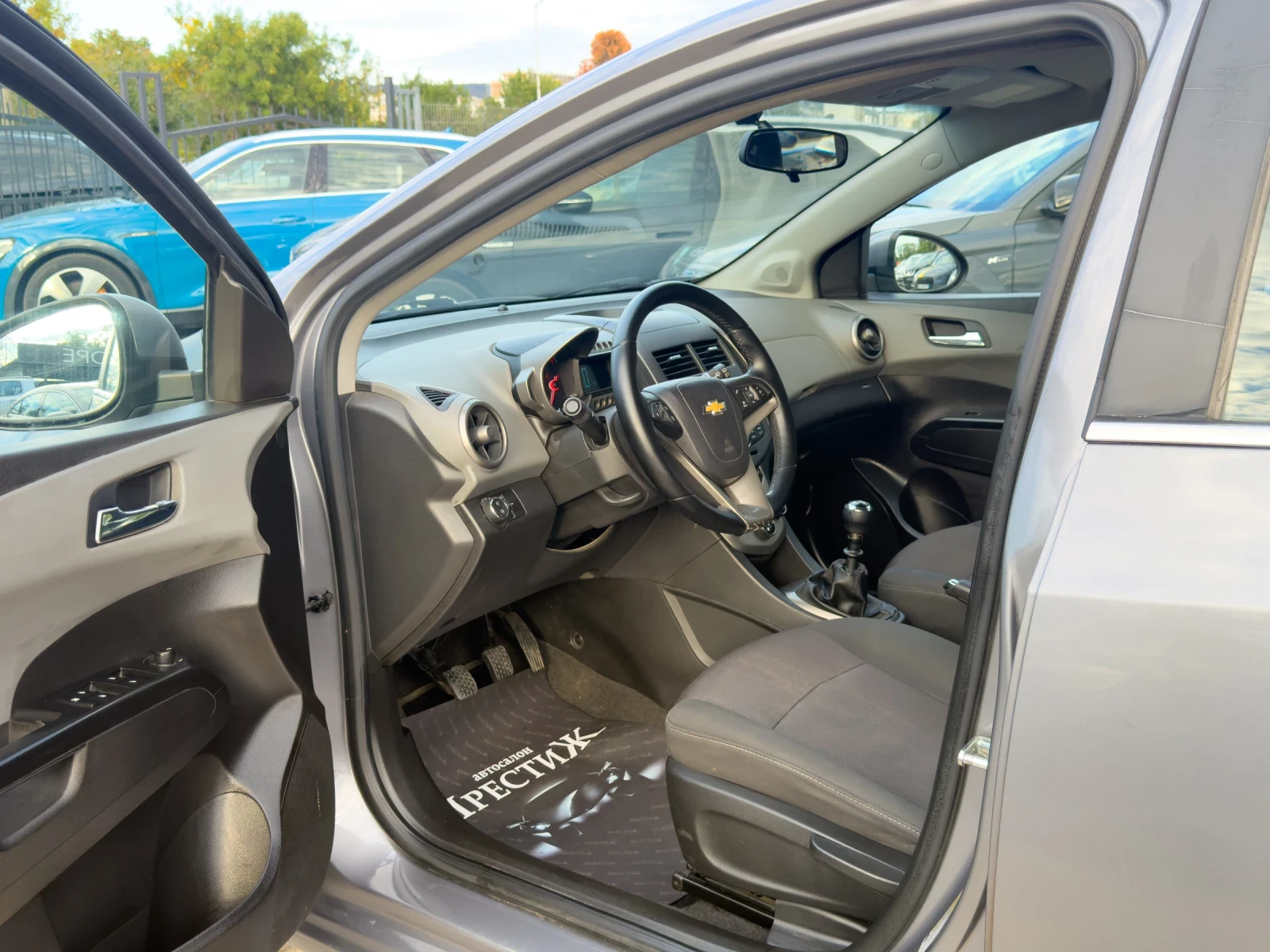 Chevrolet Aveo 1.3 CDTi- 95k.c., снимка 7 - Автомобили и джипове - 56083085