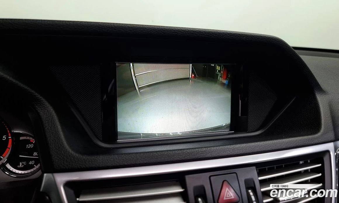 Mercedes-Benz E 220 E220 CDI Avantgarde, снимка 15 - Автомобили и джипове - 56117542