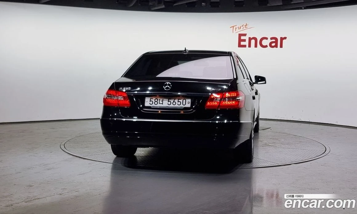 Mercedes-Benz E 220 E220 CDI Avantgarde, снимка 4 - Автомобили и джипове - 56117542