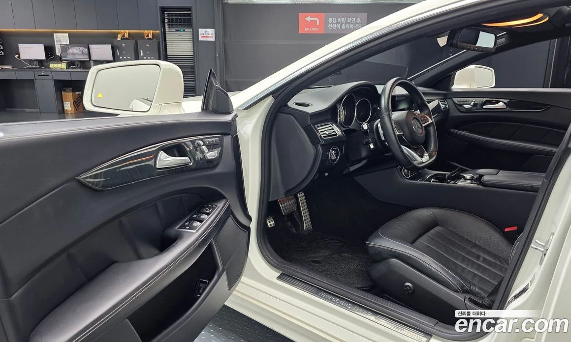 Mercedes-Benz CLS CLS400, снимка 10 - Автомобили и джипове - 56122383