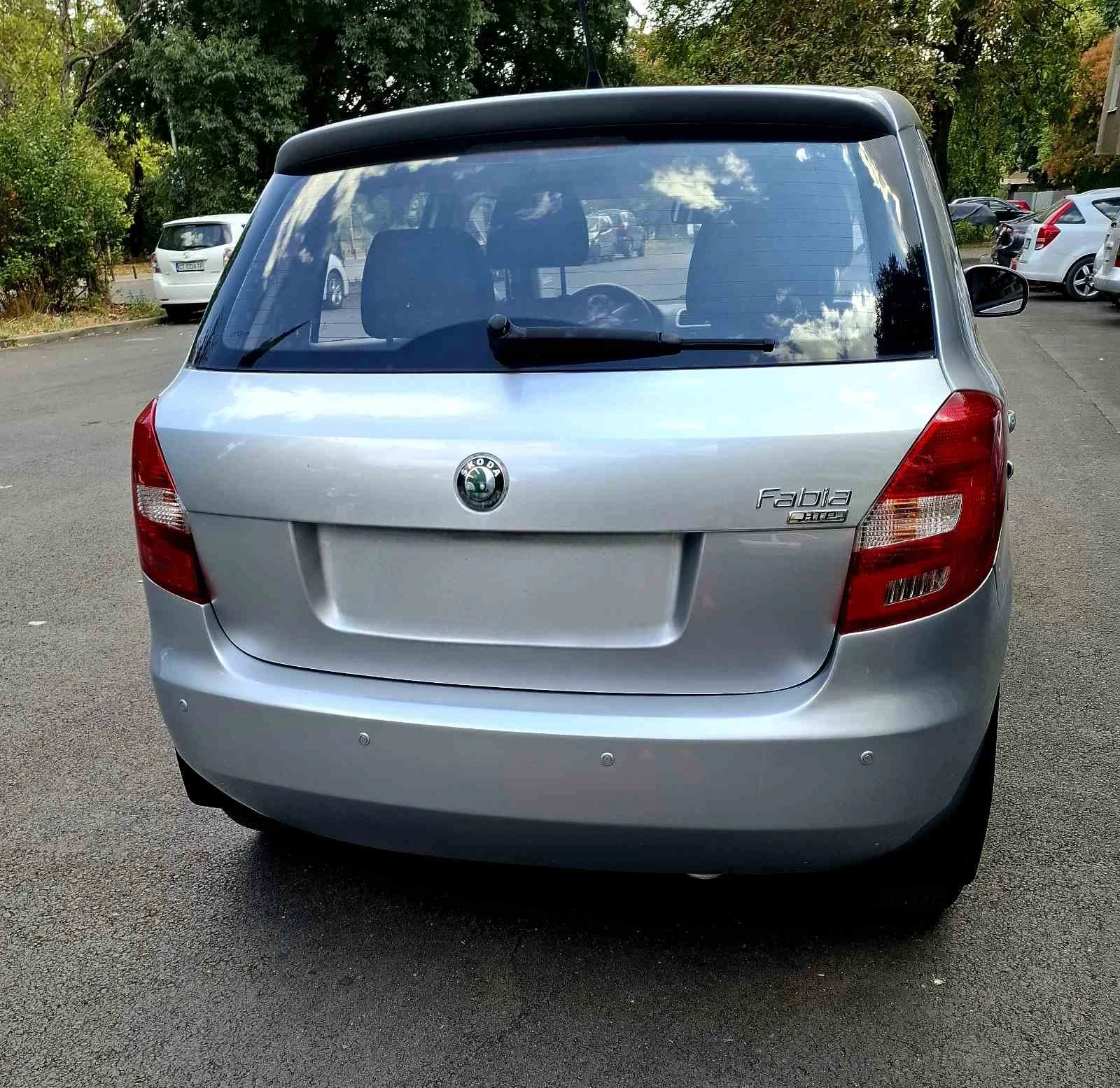 Skoda Fabia 1.2, снимка 4 - Автомобили и джипове - 56635778