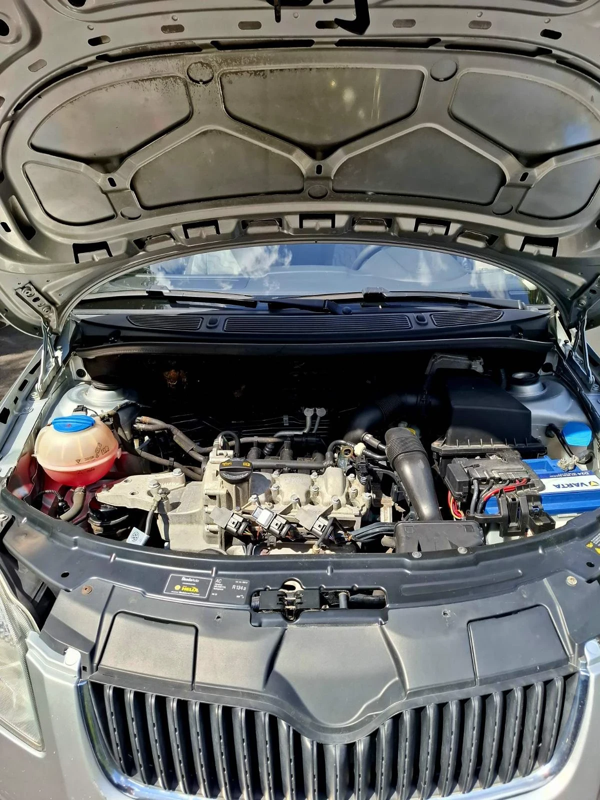 Skoda Fabia 1.2, снимка 10 - Автомобили и джипове - 56635778