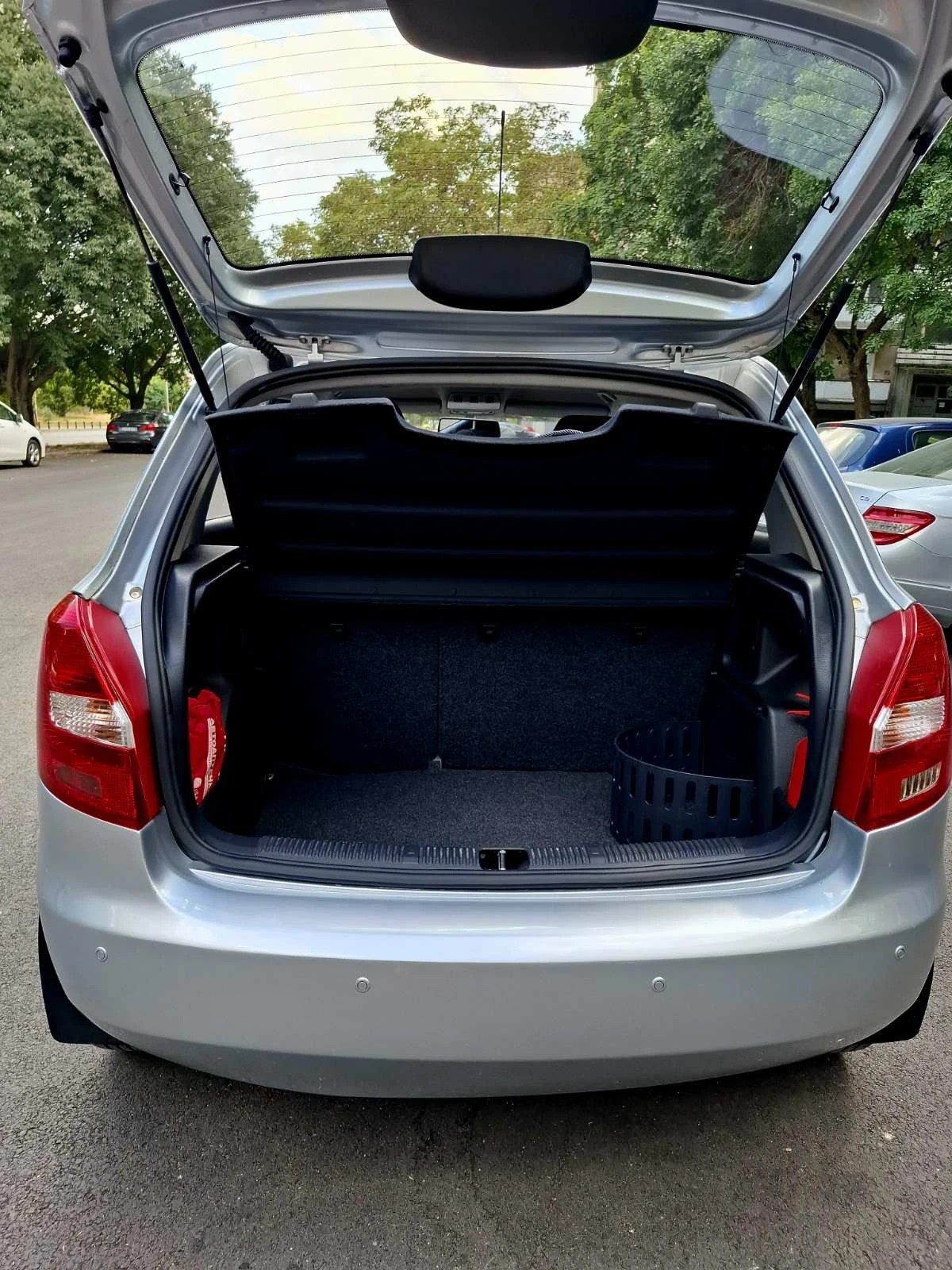 Skoda Fabia 1.2, снимка 7 - Автомобили и джипове - 56635778