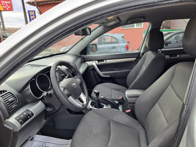 Kia Sorento 2.2 CRDI 4&#215;4, снимка 12 - Автомобили и джипове - 48664435