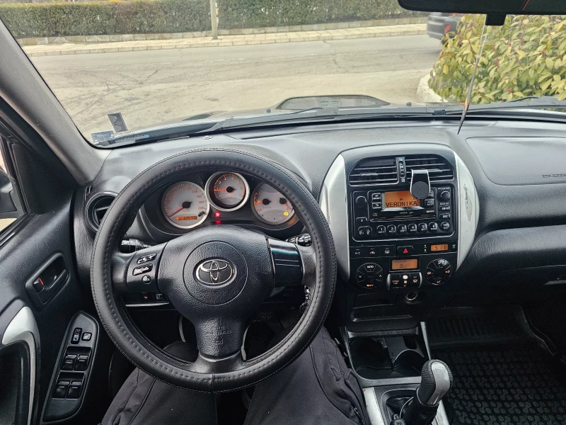 Toyota Rav4, снимка 9 - Автомобили и джипове - 49335587