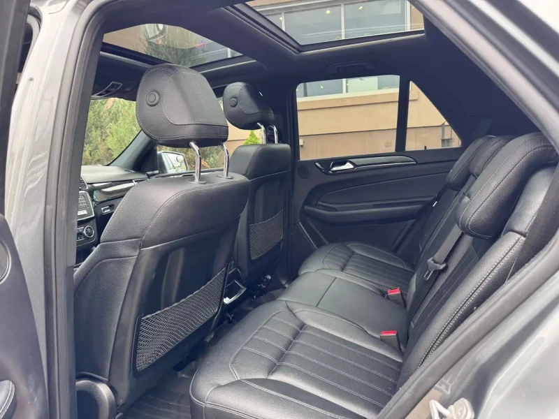 Mercedes-Benz GLE 400 FACELIFT* AMG PACK* PANO* HARMAN* DISTRONIK* ОБДУХ, снимка 13 - Автомобили и джипове - 52450295