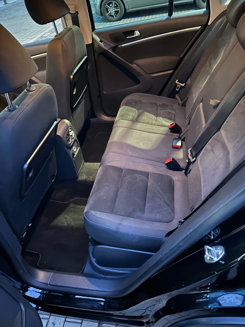 VW Tiguan 5N, снимка 12 - Автомобили и джипове - 52700225