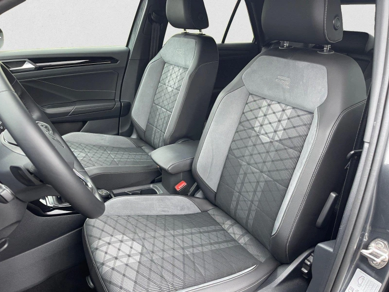 VW T-Roc 2.0TSI* R-LINE* 4MOTION* LED* CAM* DISTR* , снимка 6 - Автомобили и джипове - 53034170