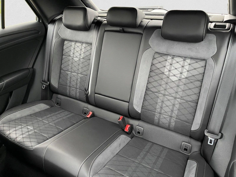 VW T-Roc 2.0TSI* R-LINE* 4MOTION* LED* CAM* DISTR* , снимка 11 - Автомобили и джипове - 53034170