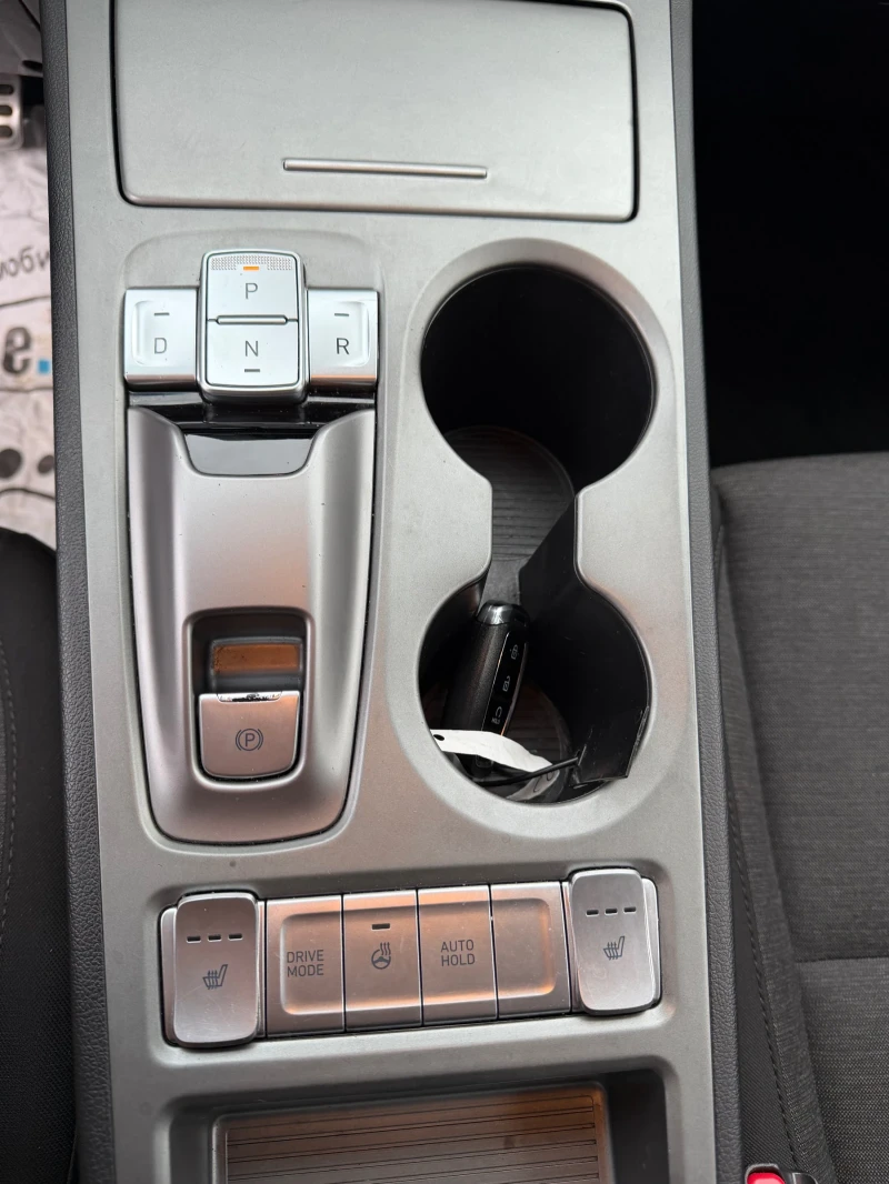 Hyundai Kona 64kWh SOH 96.5% сертификат, обслужена , снимка 12 - Автомобили и джипове - 53178001