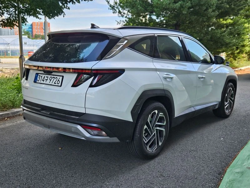 Hyundai Tucson 1.6 150 hp Automatic, снимка 6 - Автомобили и джипове - 55842200