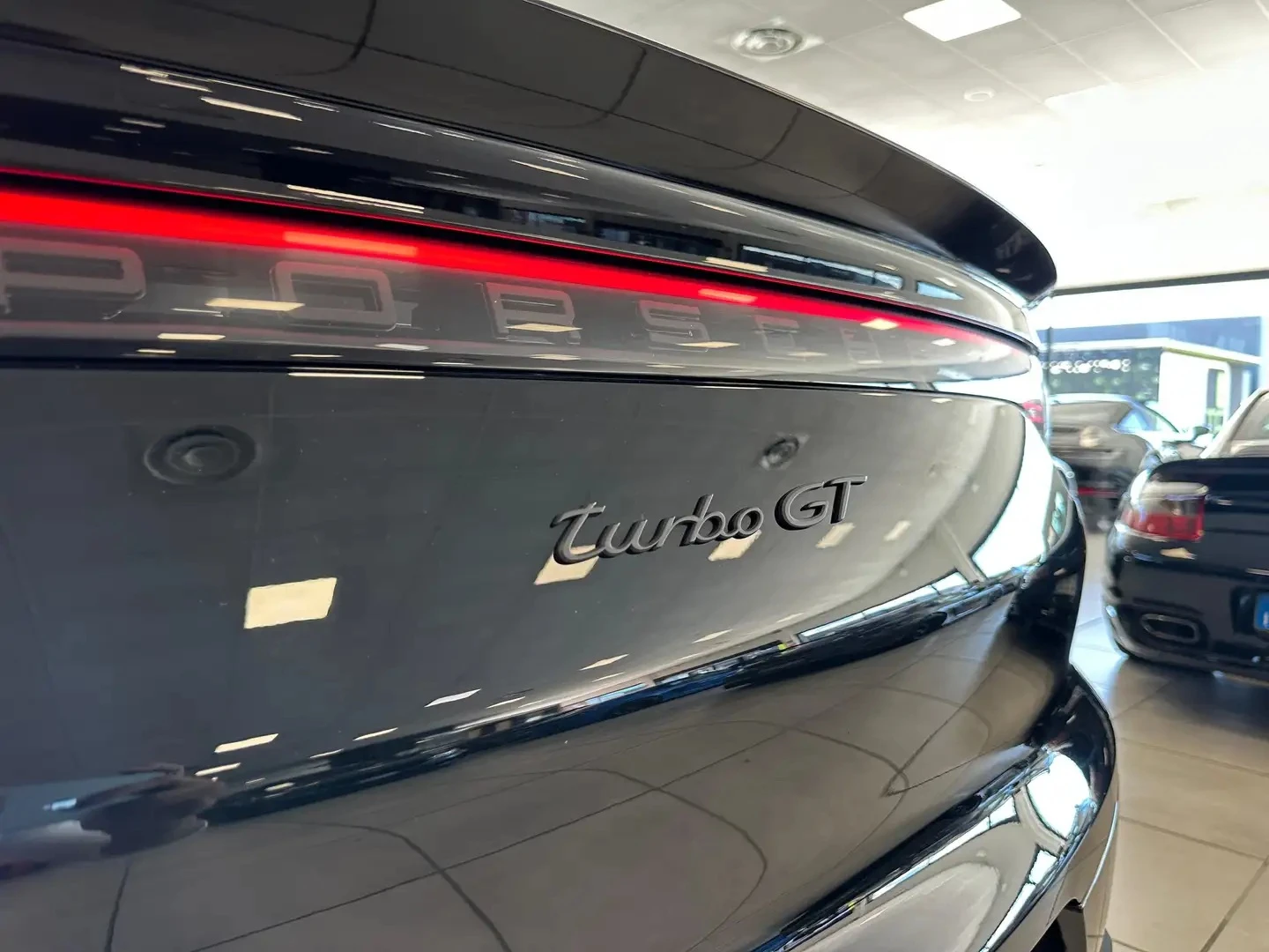 Porsche Cayenne  Coupe 4.0 Turbo GT Carbon Pack - изображение 6
