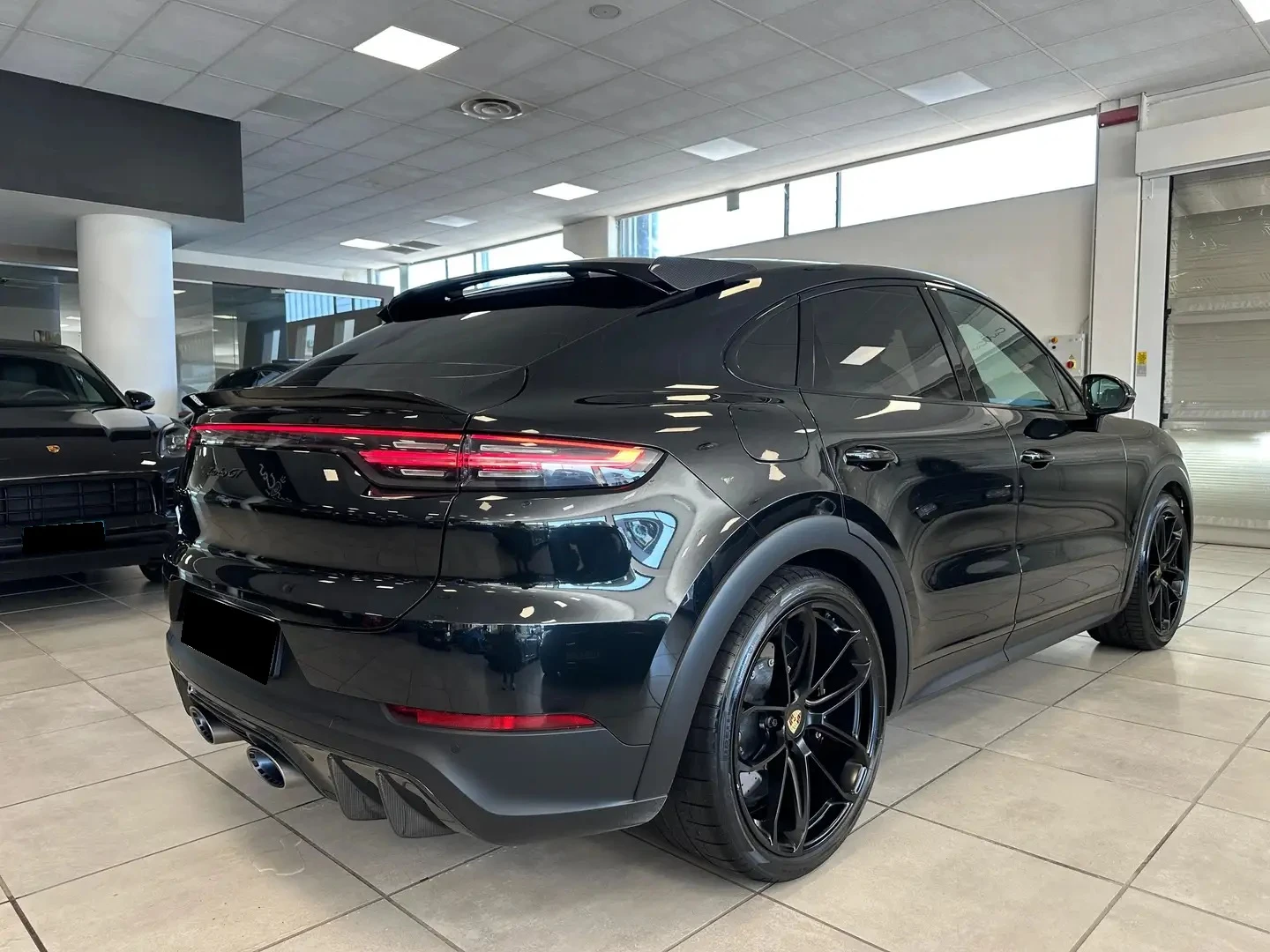 Porsche Cayenne  Coupe 4.0 Turbo GT Carbon Pack - изображение 4