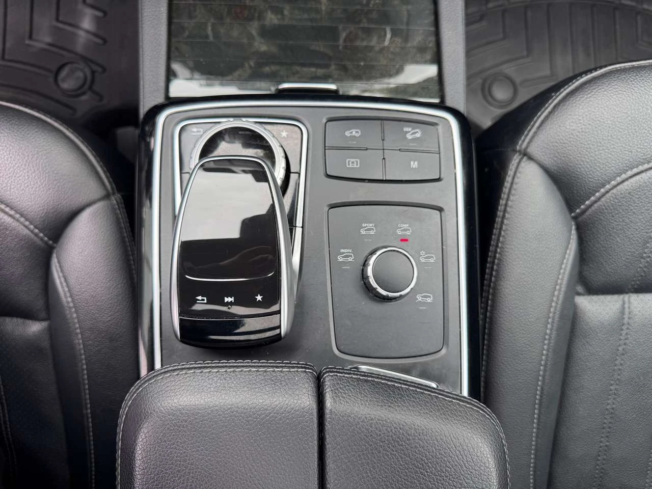 Mercedes-Benz GLE 400 FACELIFT* AMG PACK* PANO* HARMAN* DISTRONIK* ОБДУХ - изображение 9