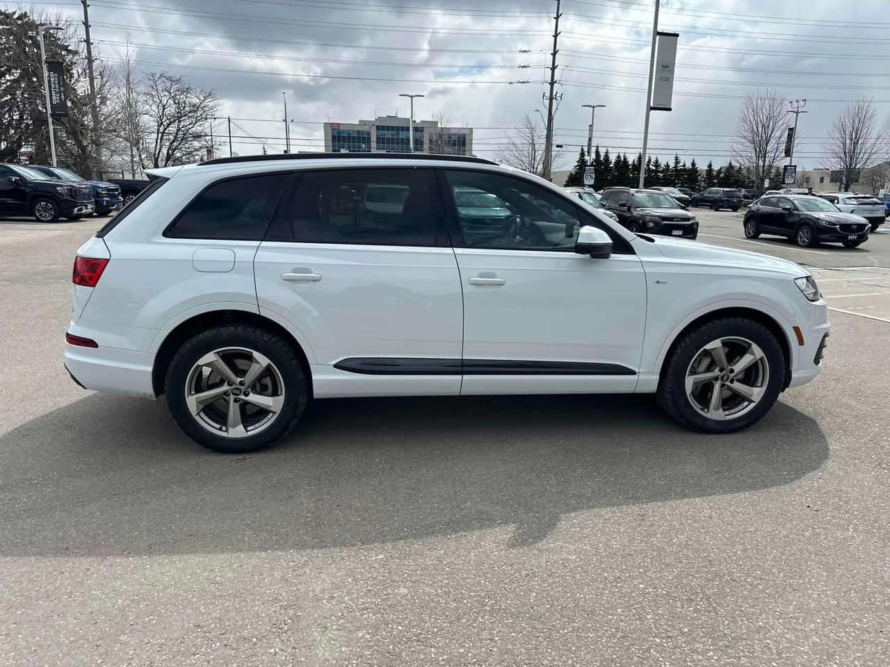Audi Q7 * Progressiv * CARFAX * Матрикс * Обдухване * Bose, снимка 3 - Автомобили и джипове - 54013736
