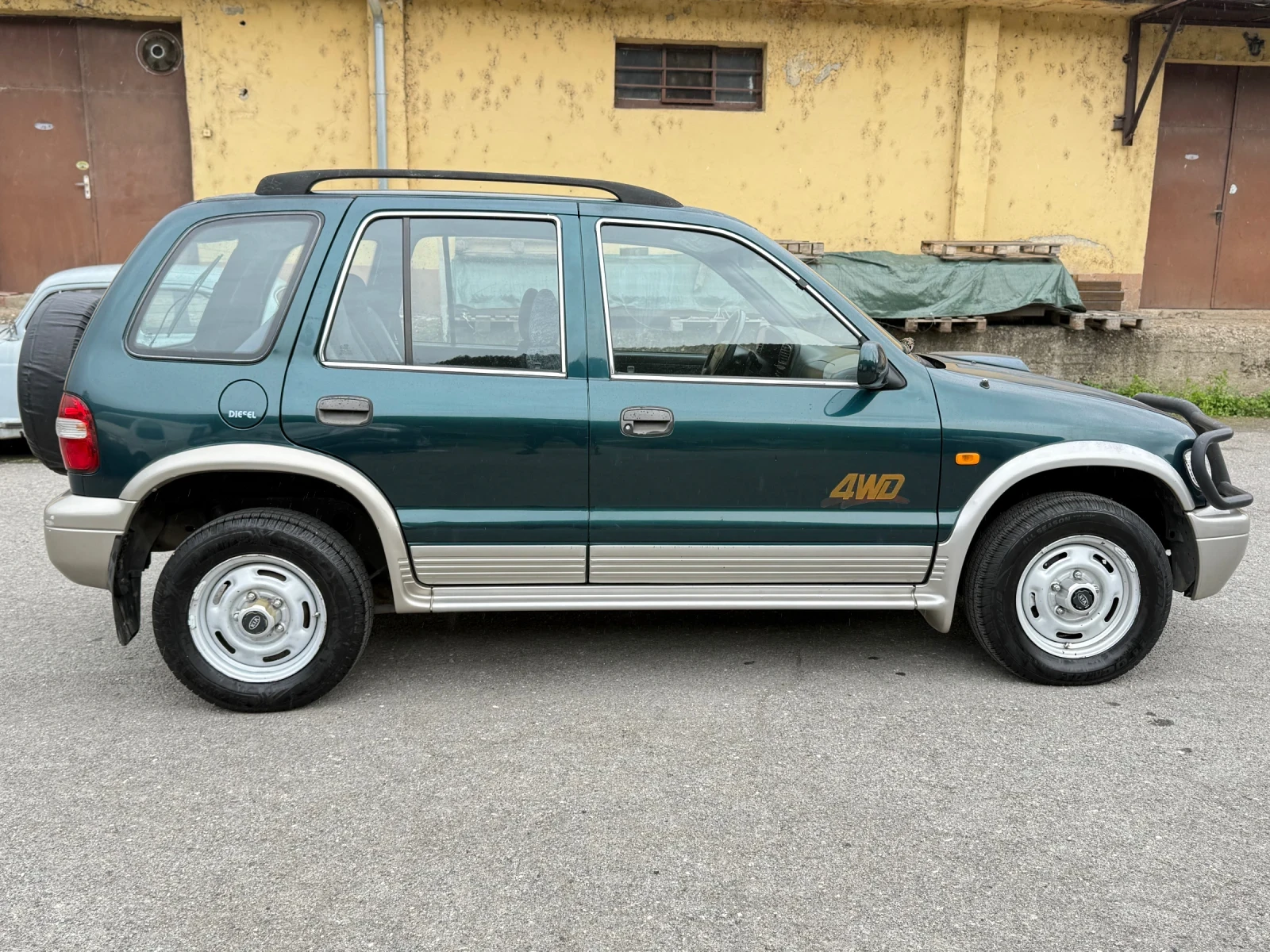 Kia Sportage 2.0TD 4x4/Климатик, снимка 4 - Автомобили и джипове - 54645175