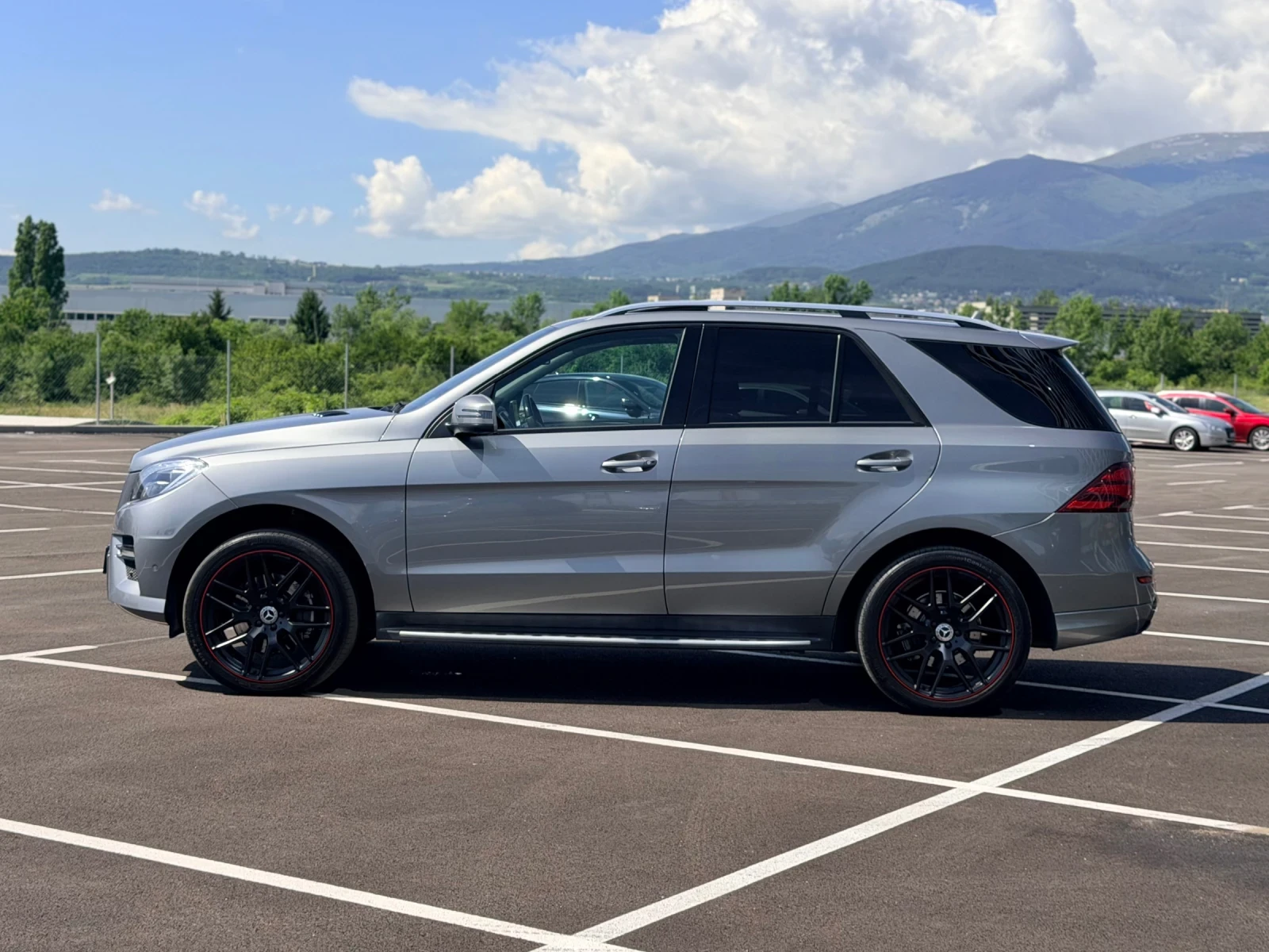 Mercedes-Benz ML 350 AMG-Всичко платено, обслужен, лизинг Уникредит, снимка 4 - Автомобили и джипове - 54819233