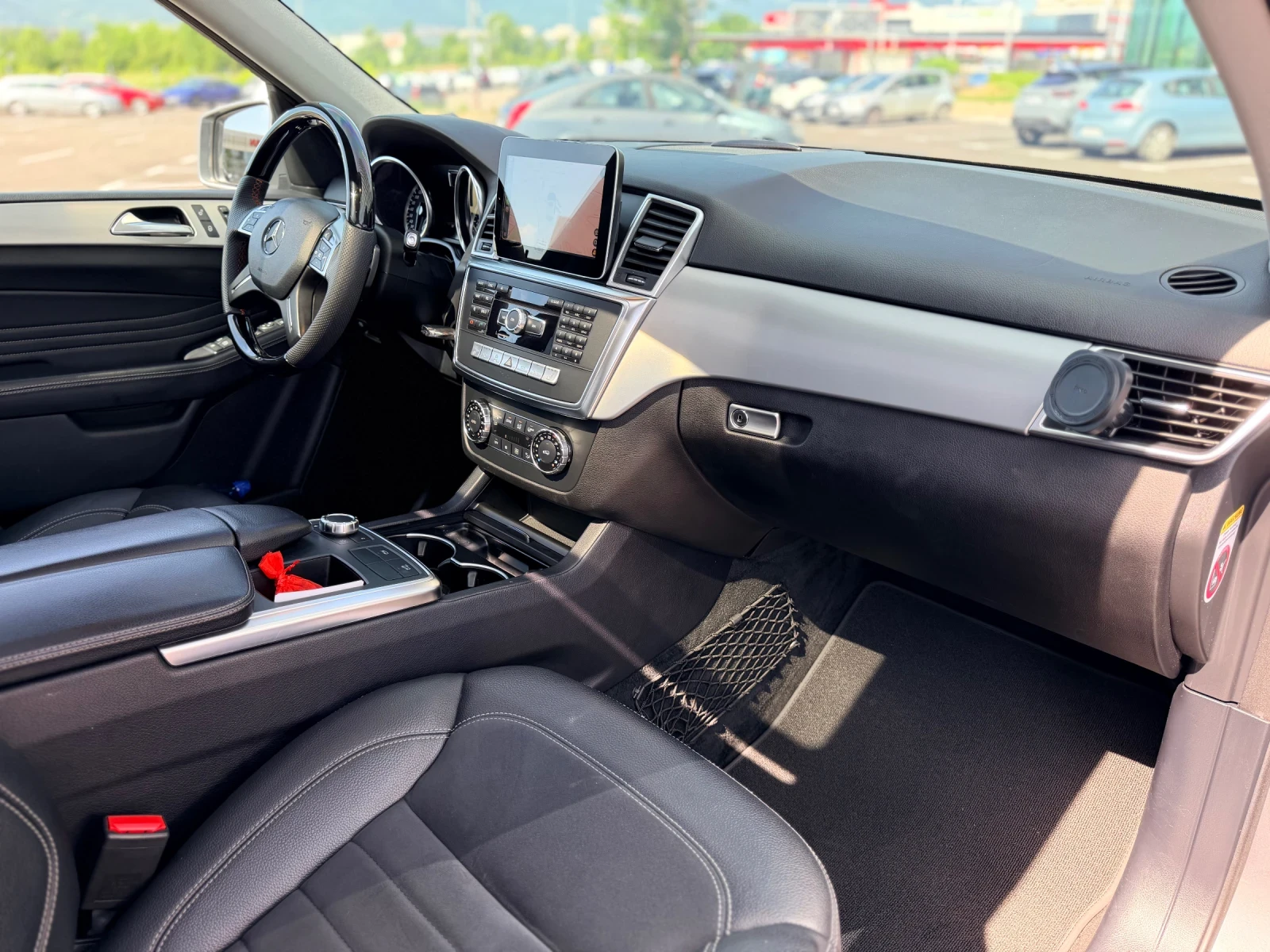 Mercedes-Benz ML 350 AMG-Всичко платено, обслужен, лизинг Уникредит, снимка 13 - Автомобили и джипове - 54819233