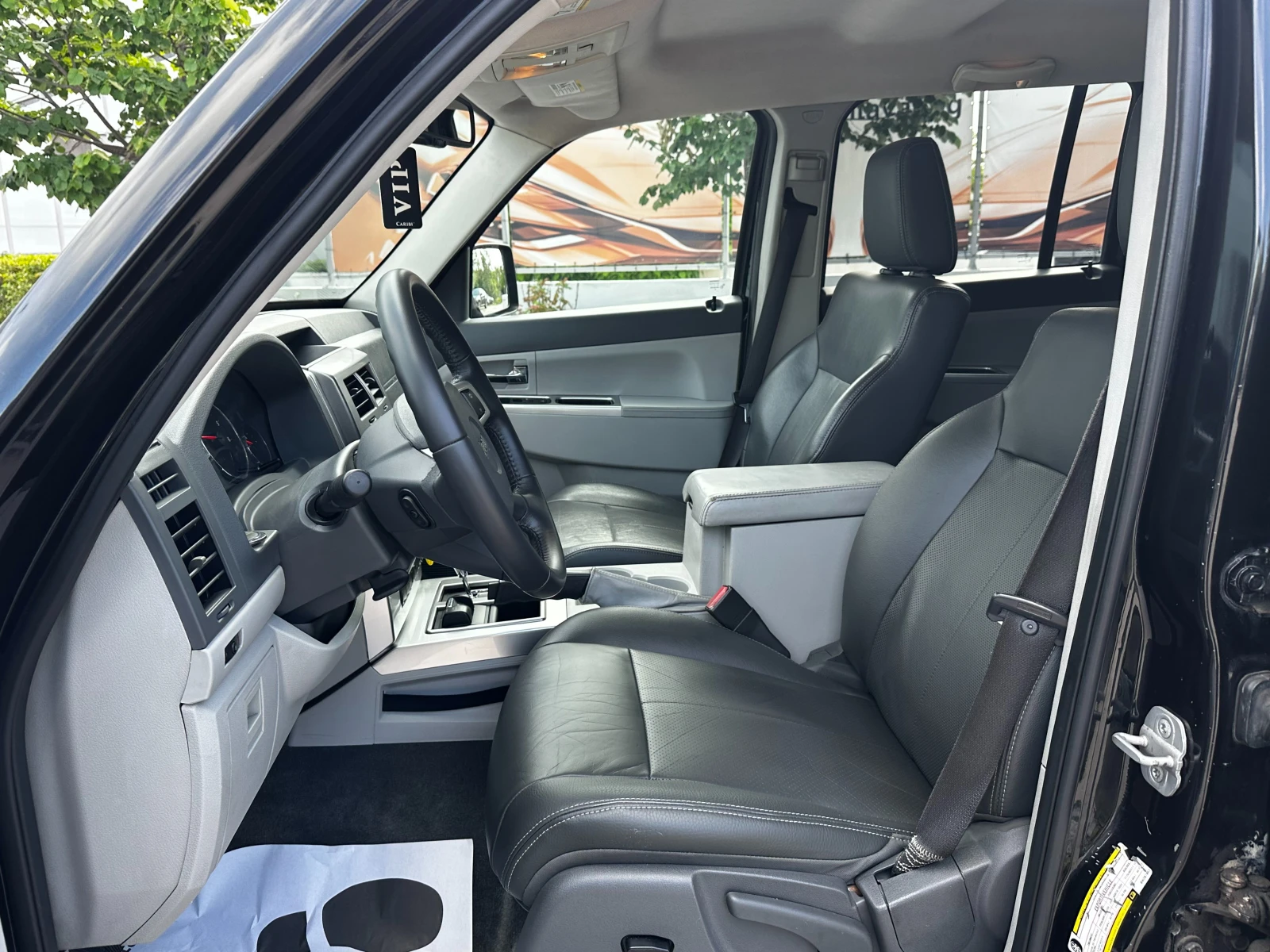 Jeep Cherokee 2.8d/Автоматик/Кожа/ГАРАНЦИЯ, снимка 9 - Автомобили и джипове - 54843920