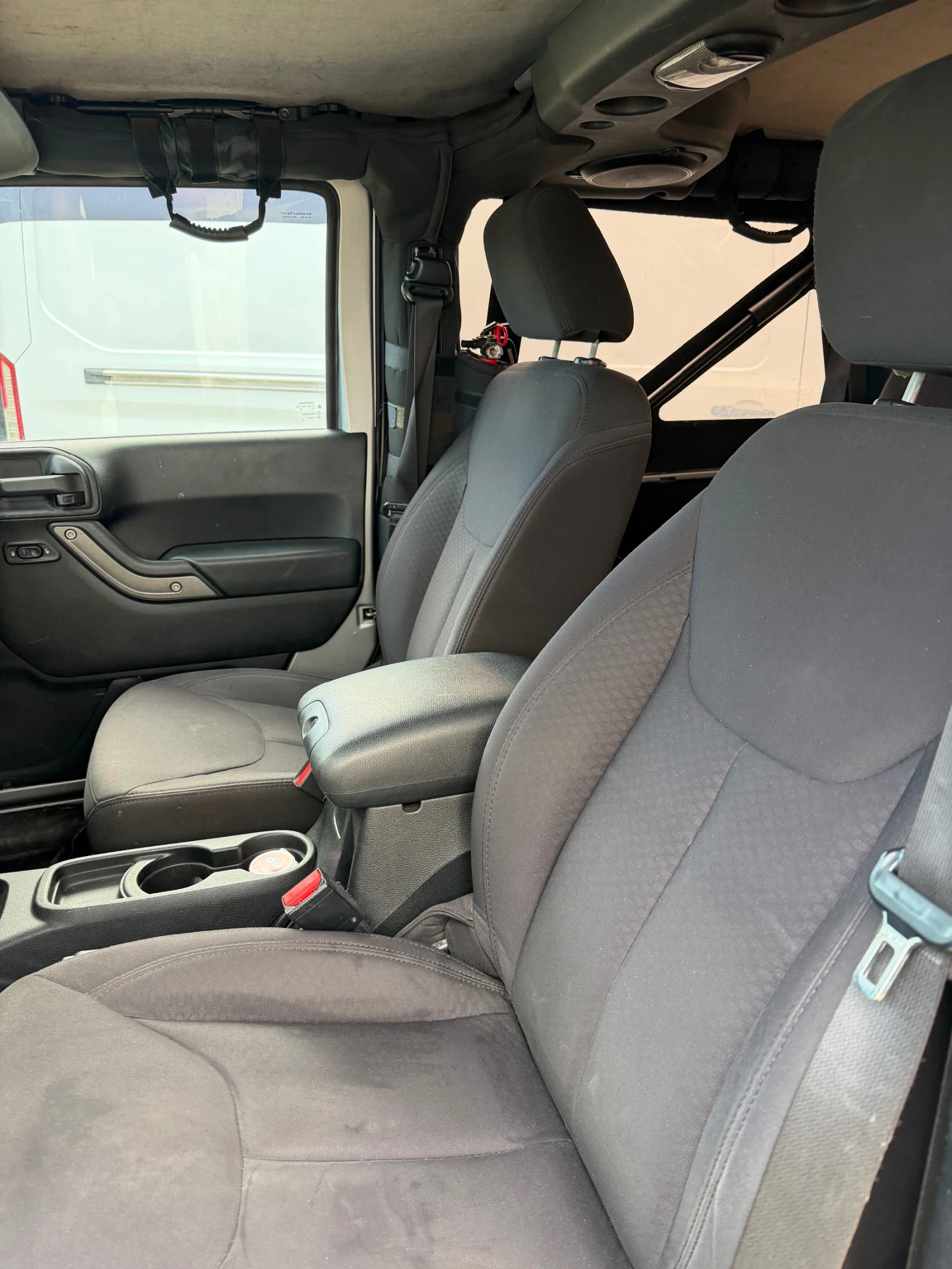 Jeep Wrangler, снимка 7 - Автомобили и джипове - 54857333