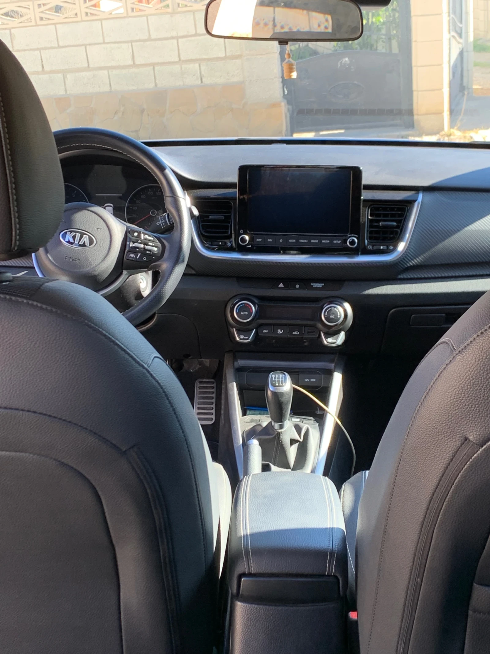Kia Stonic GT-line Бензин електрическа, снимка 9 - Автомобили и джипове - 55283108