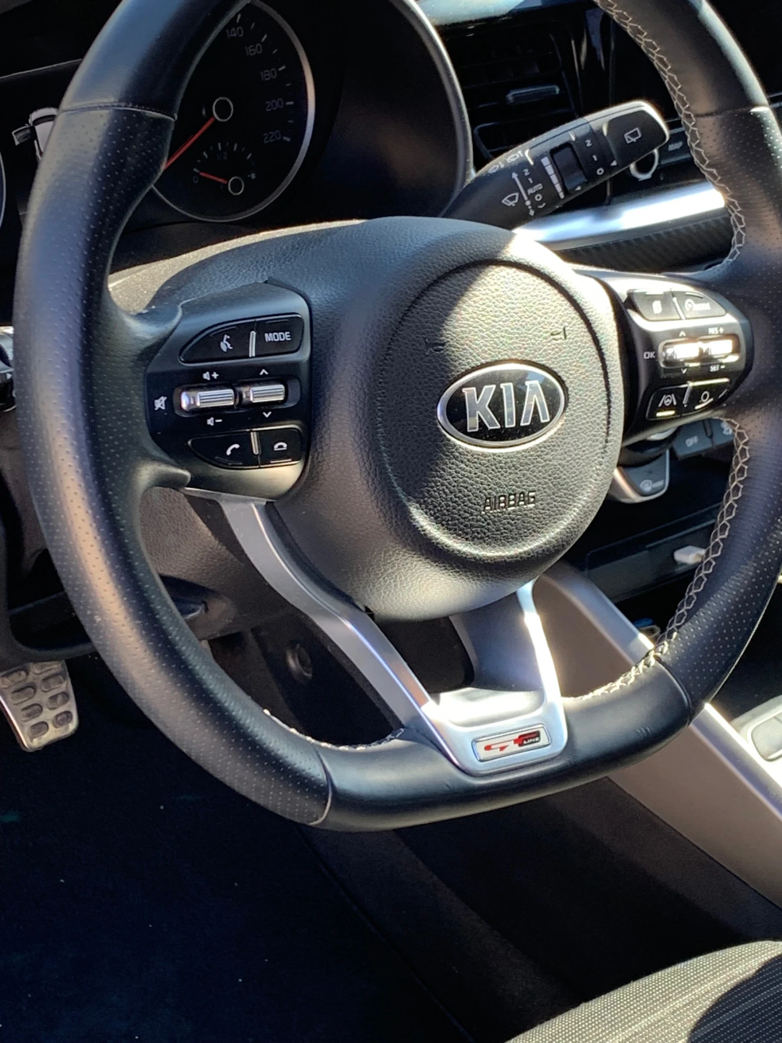 Kia Stonic GT-line Бензин електрическа, снимка 12 - Автомобили и джипове - 55283108
