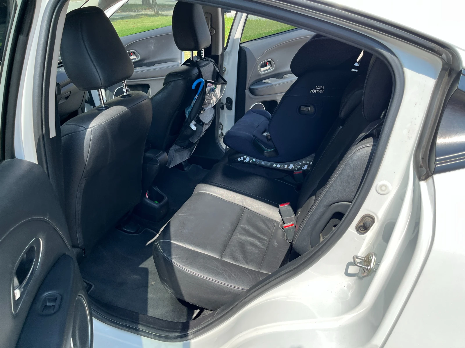 Honda Hr-v AWD, снимка 12 - Автомобили и джипове - 55699114