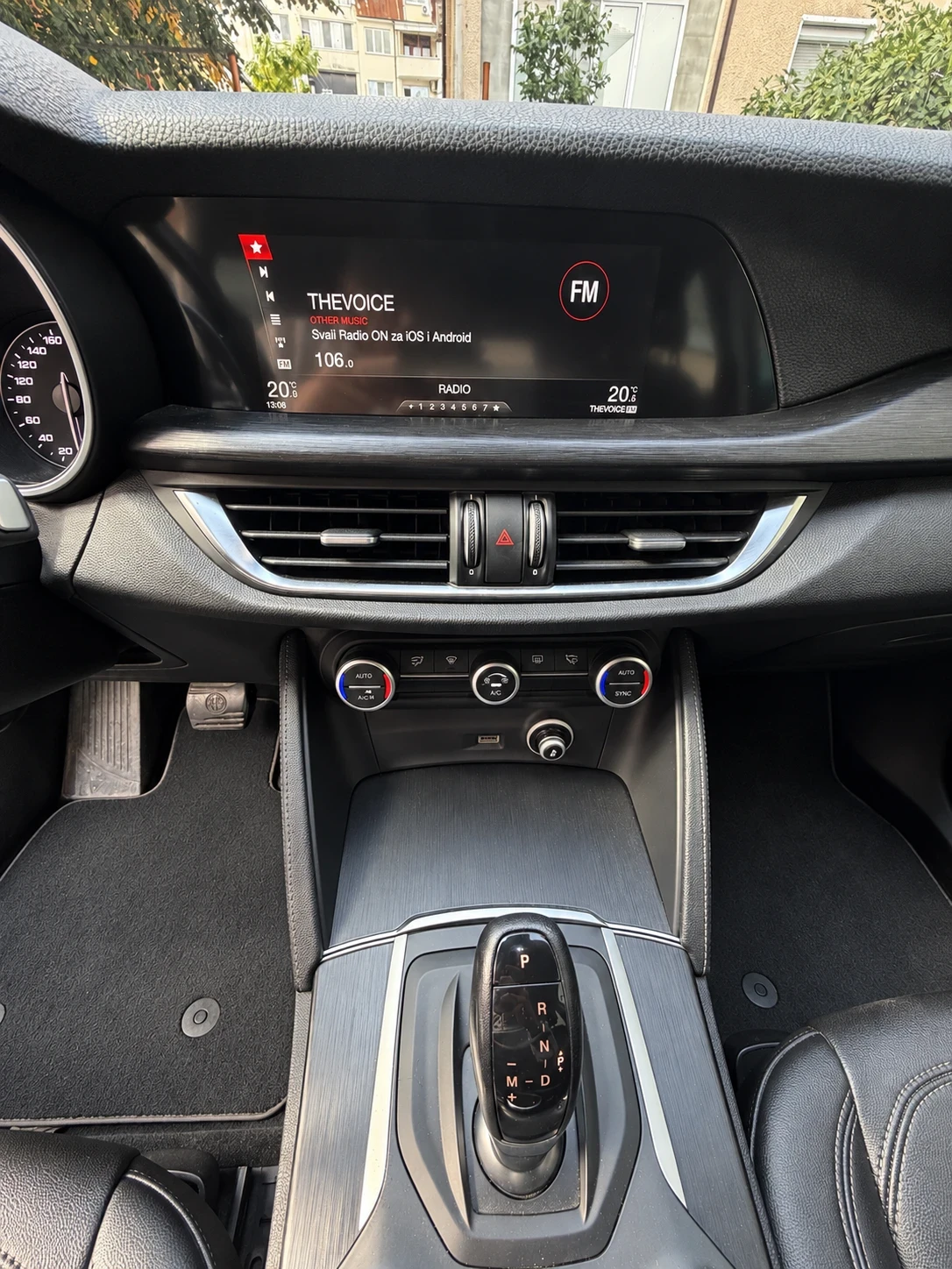 Alfa Romeo Stelvio, снимка 13 - Автомобили и джипове - 56301832
