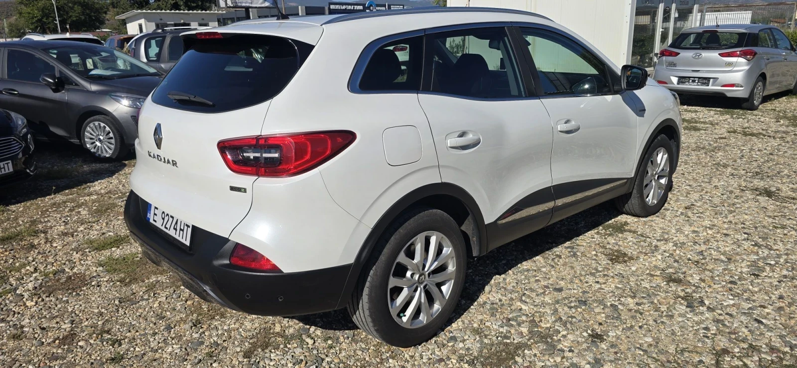 Renault Kadjar 1.5 DCI-AUTOMATIC, снимка 4 - Автомобили и джипове - 56336707
