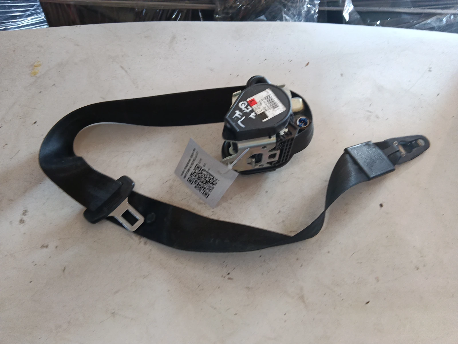 колан предпазен преден ляв 606727200 4L1857705 Audi Q7