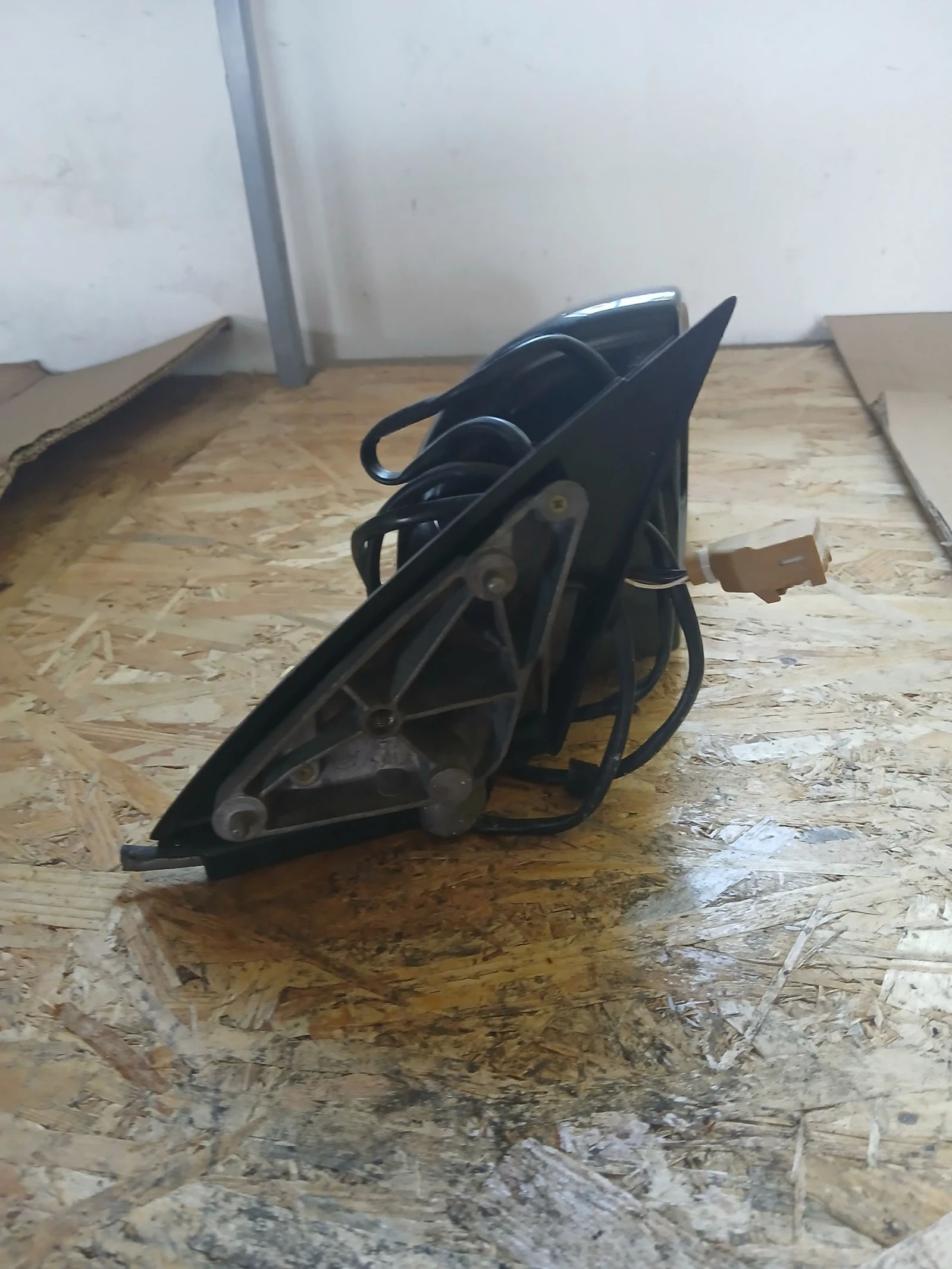 Огледало дясно Audi A4 B6 , снимка 2 - Части - 56128509