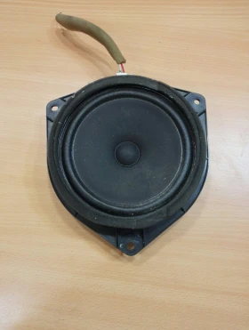 Тонколона задна дясна Тойота Рав4 2.0б