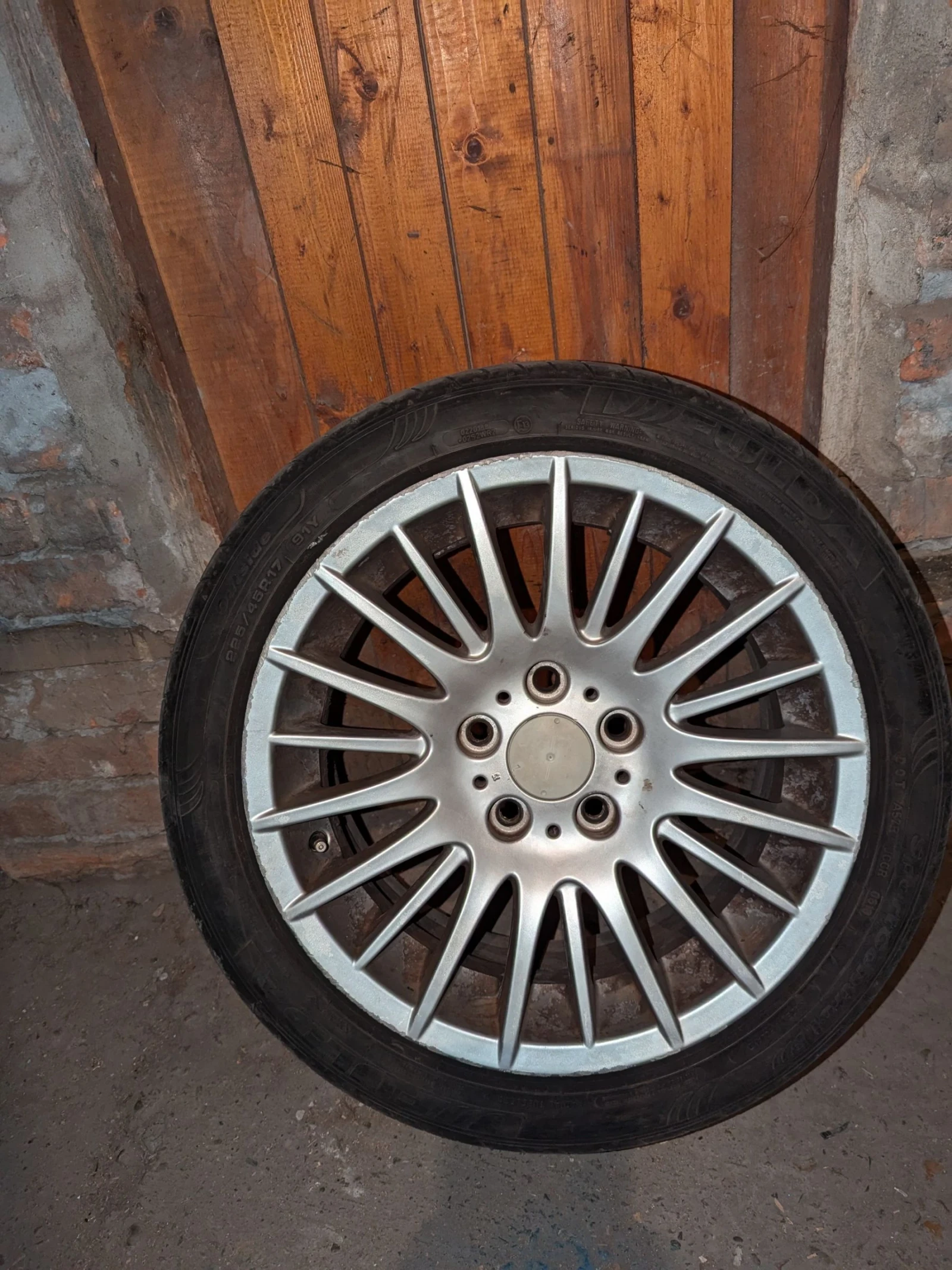    235/45R17  BMW | Mobile.bg   6
